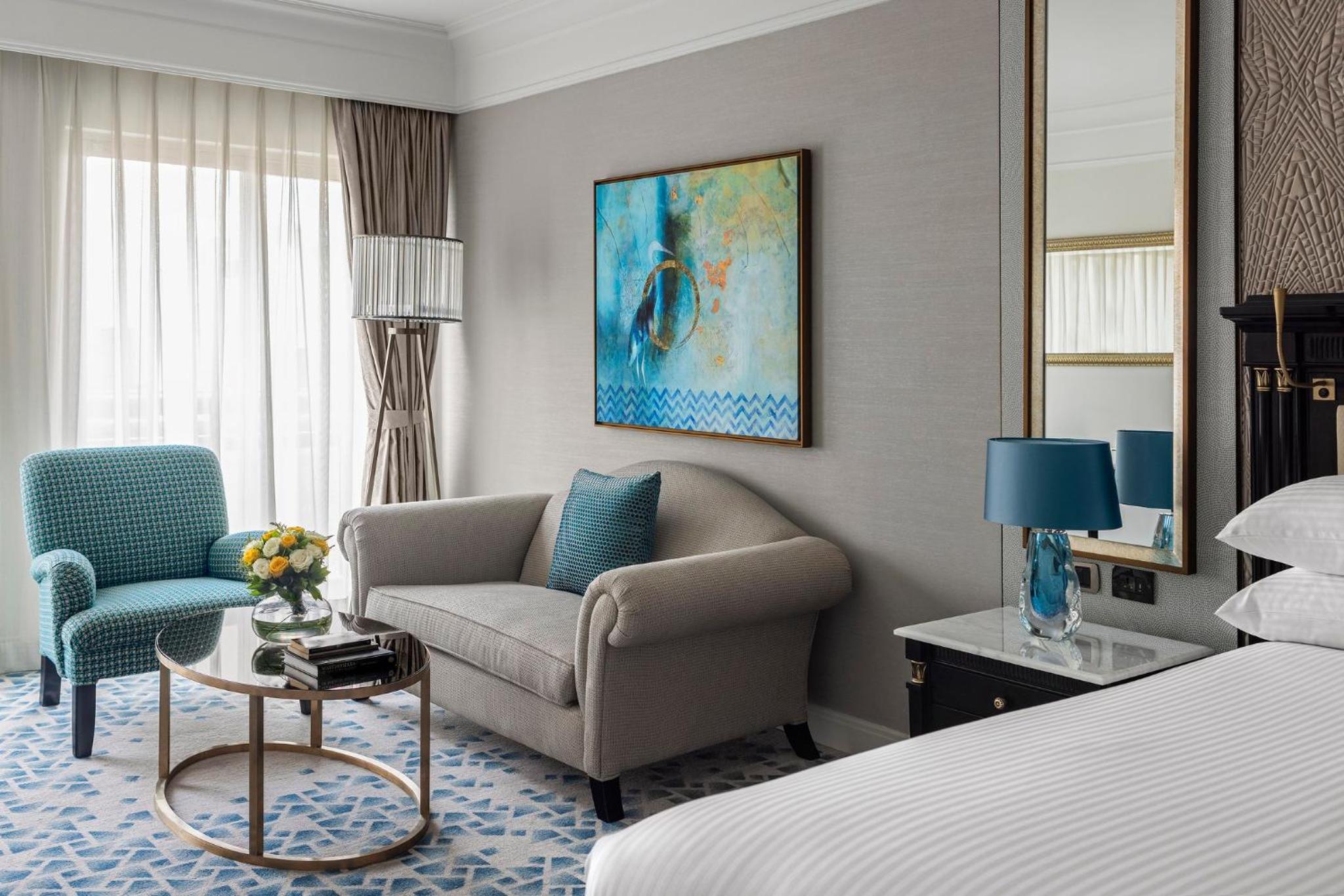 Premium King Room with Ergonomic Flex Space - Photo 6