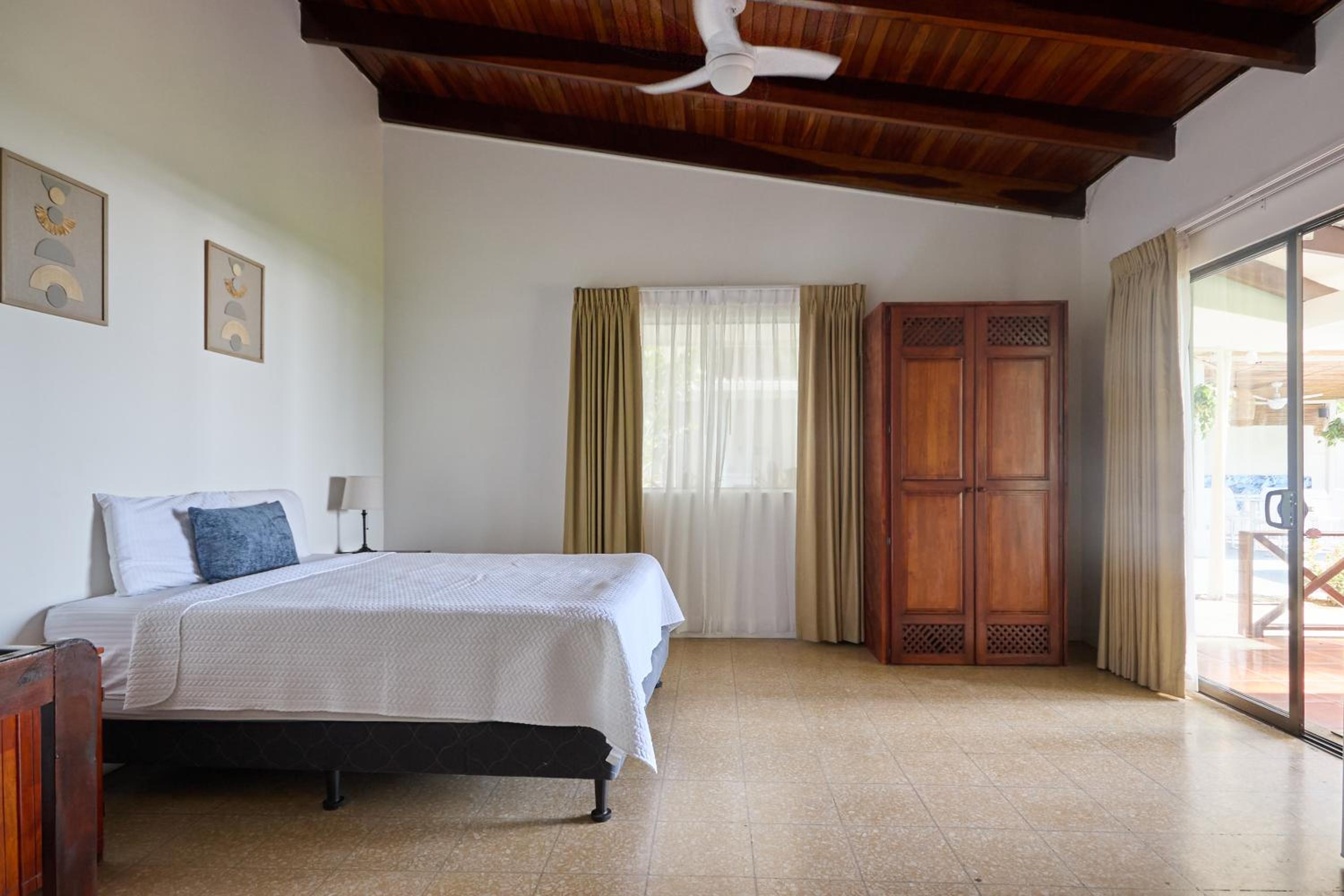Family Room with Sea View