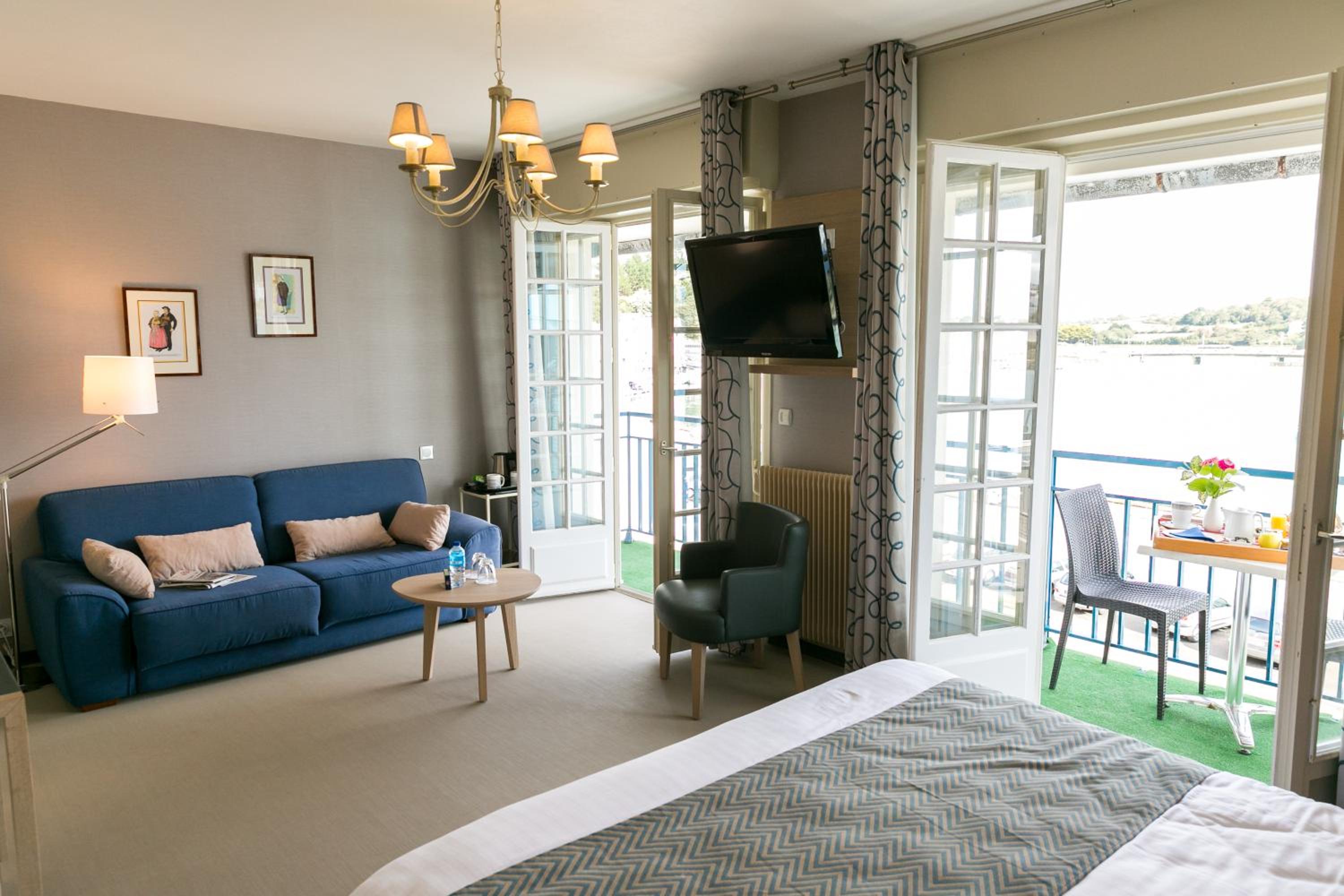 Superior Room with Sea View and Balcony photo 2