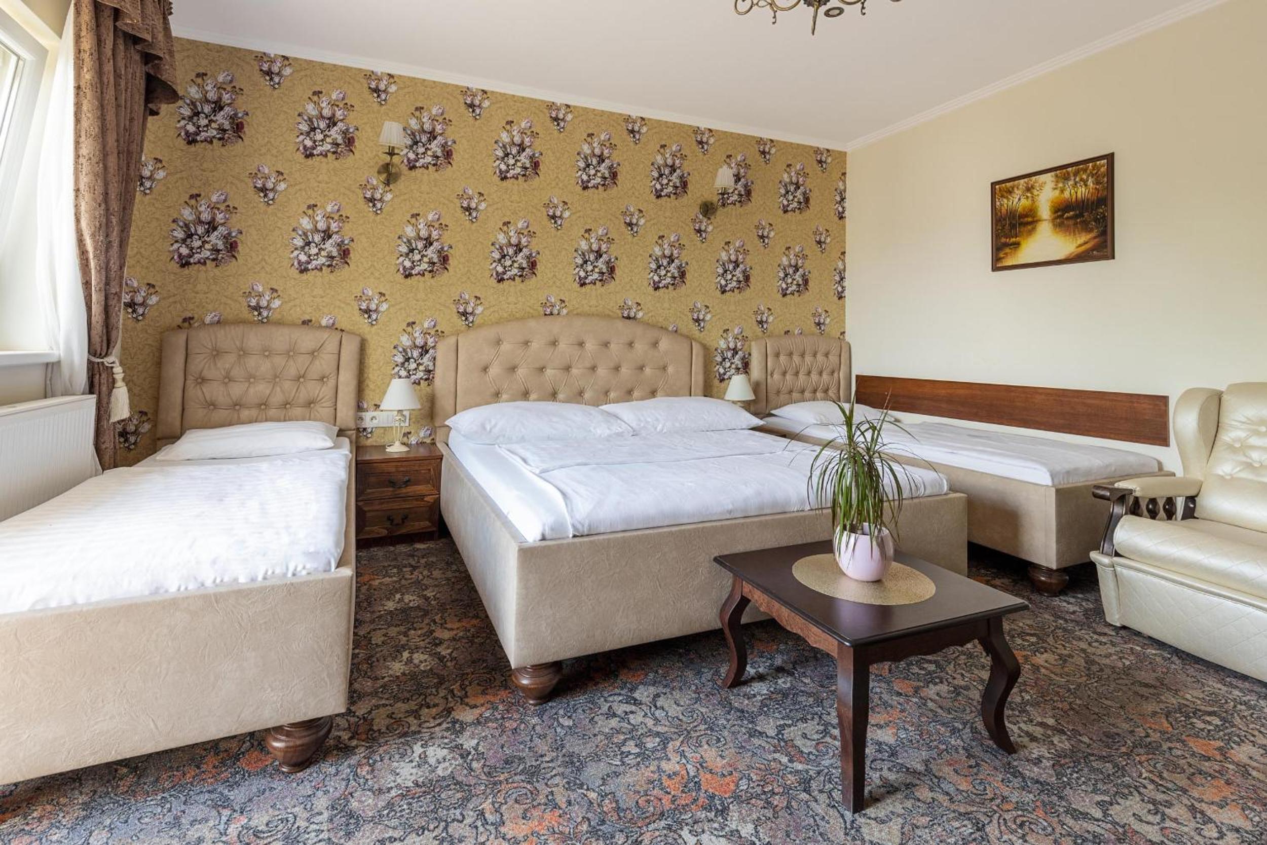 Quadruple Room - Photo 4