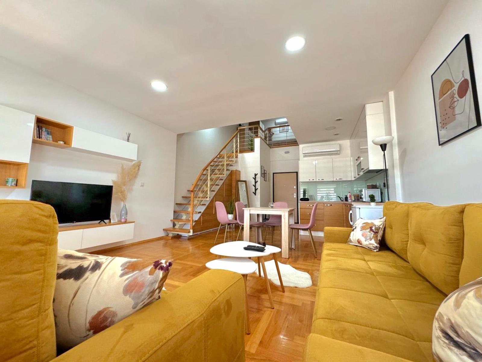 One-Bedroom Apartment photo 2