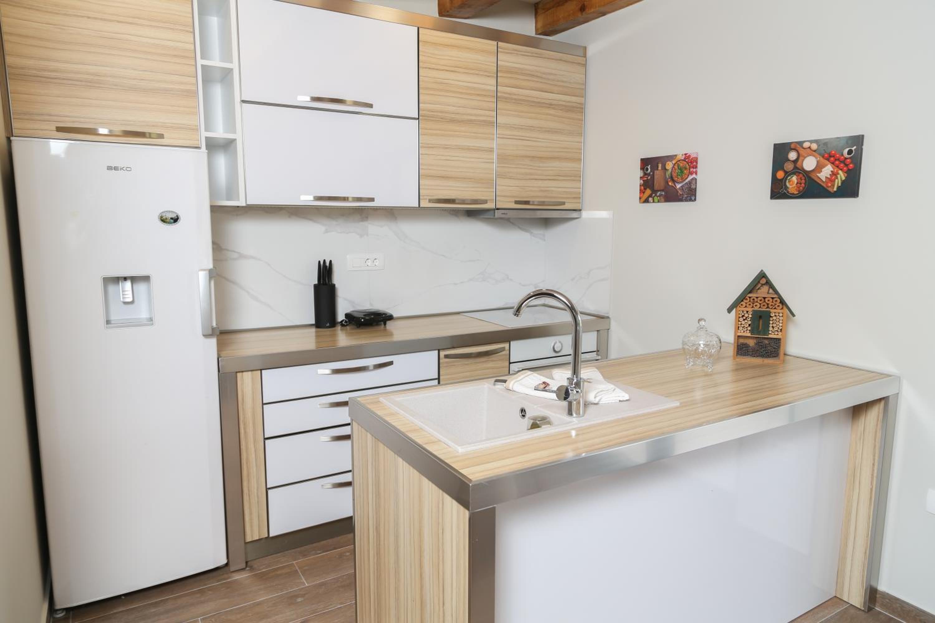 Villa photo 3