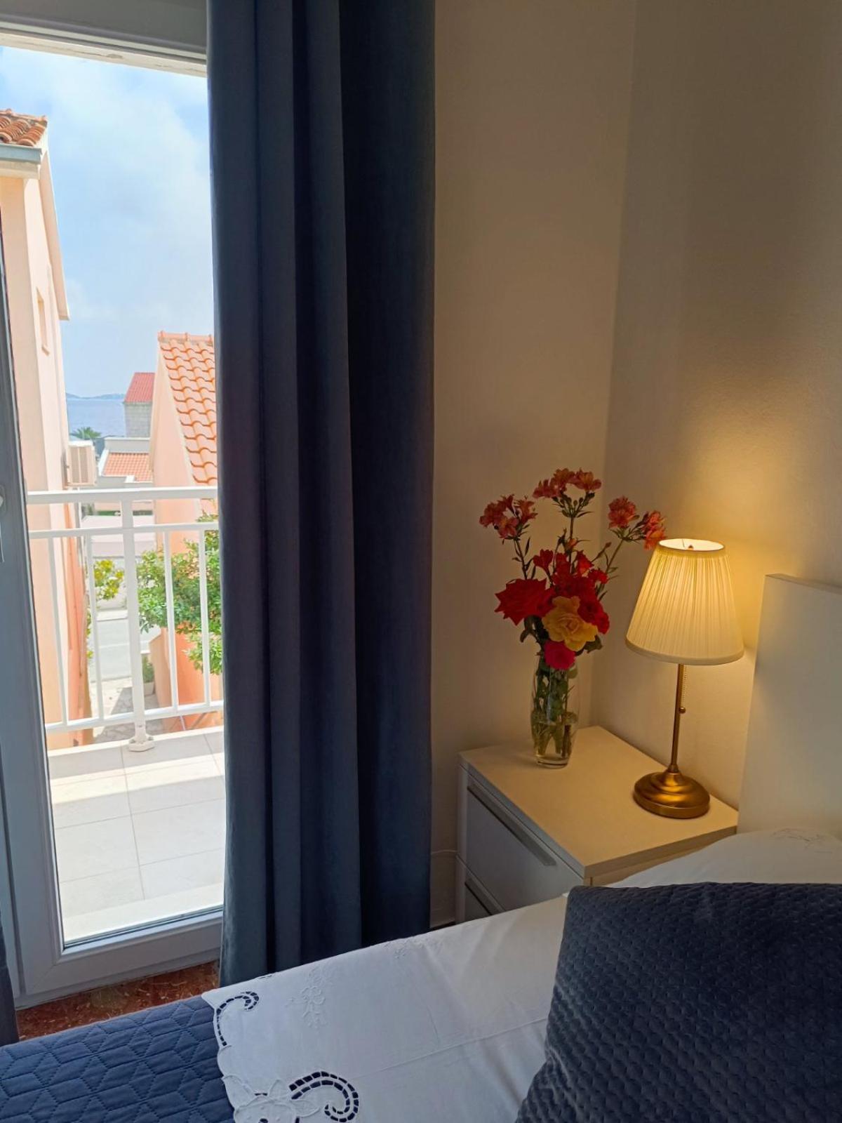 Two-Bedroom Apartment with Balcony photo 2