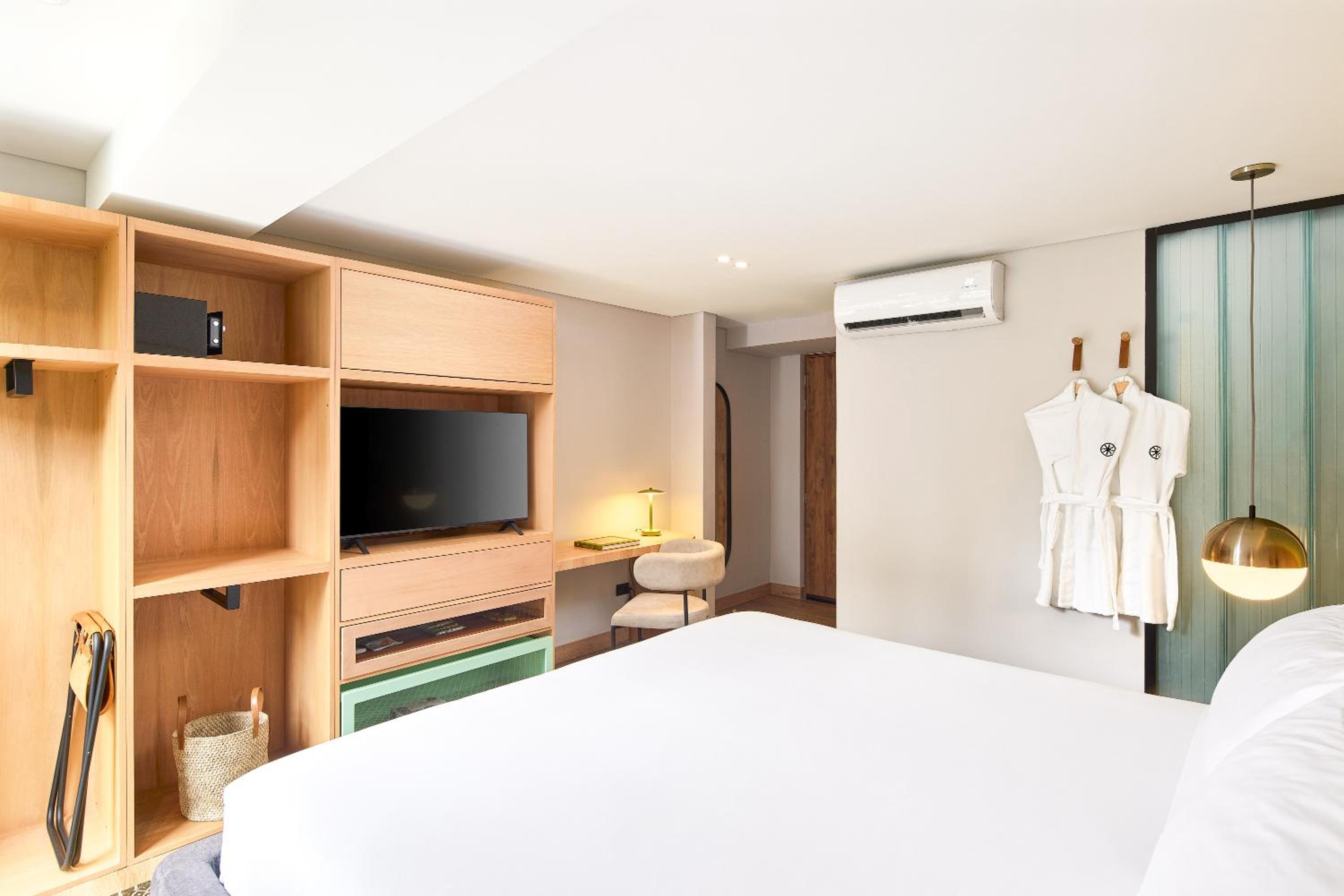 Executive Suite photo 2