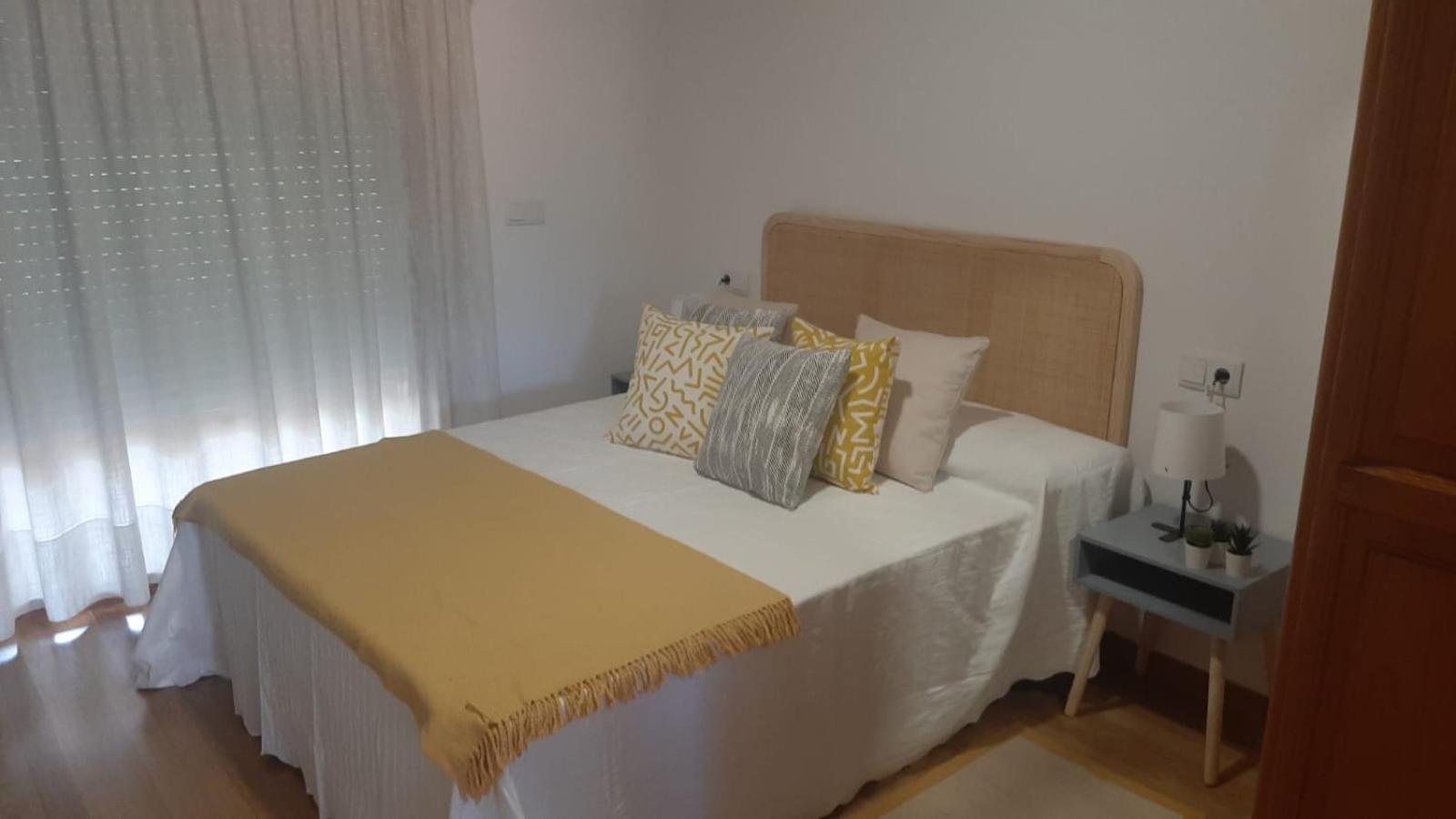Apartamento de tres habitaciones con vista al mar