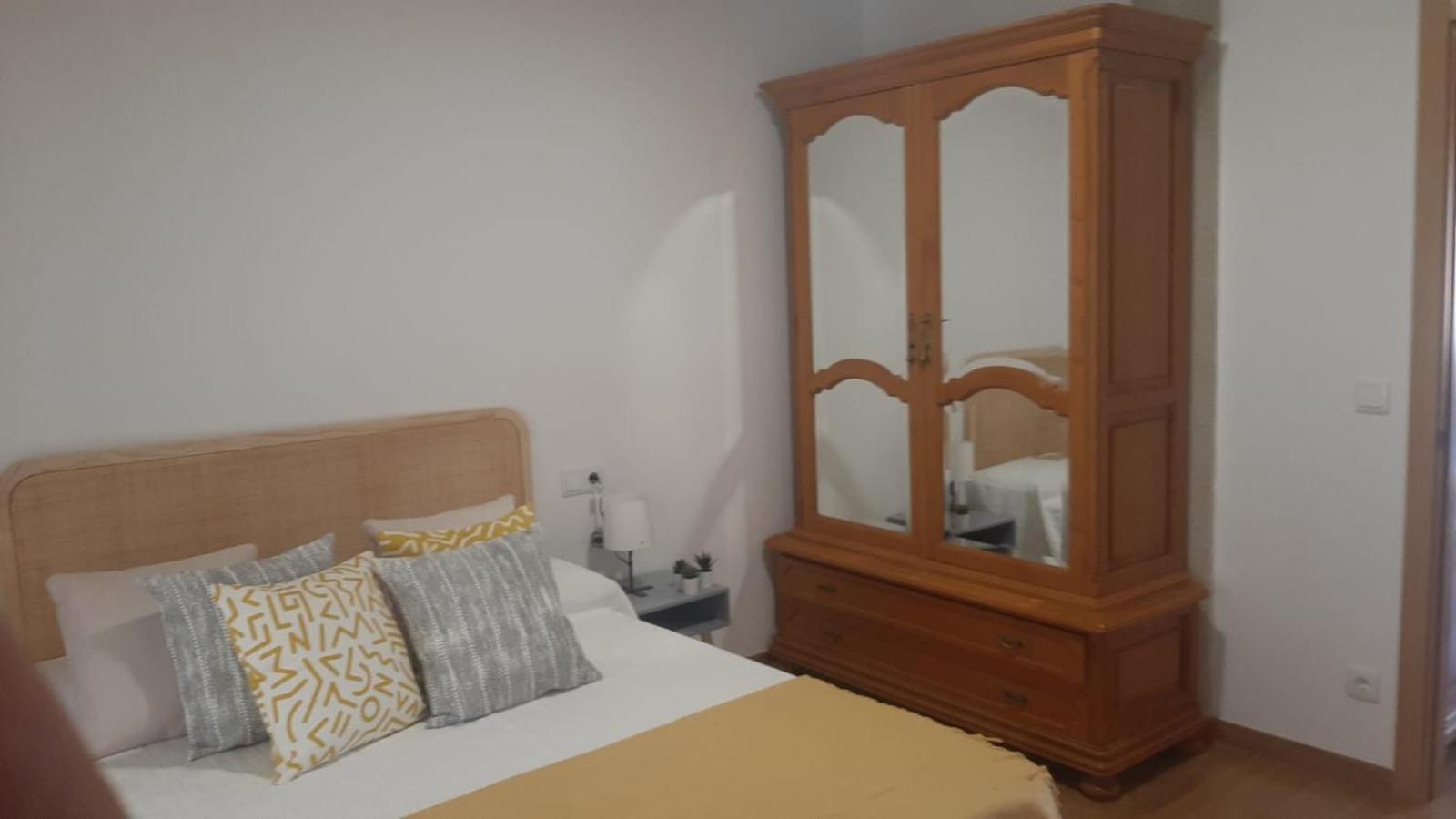 Three-Bedroom Apartment with Sea View photo 3