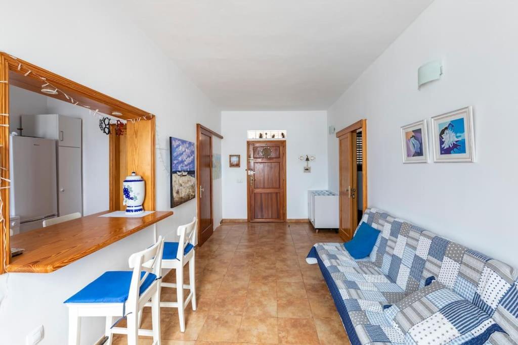 Apartamento de una habitación con vista al mar