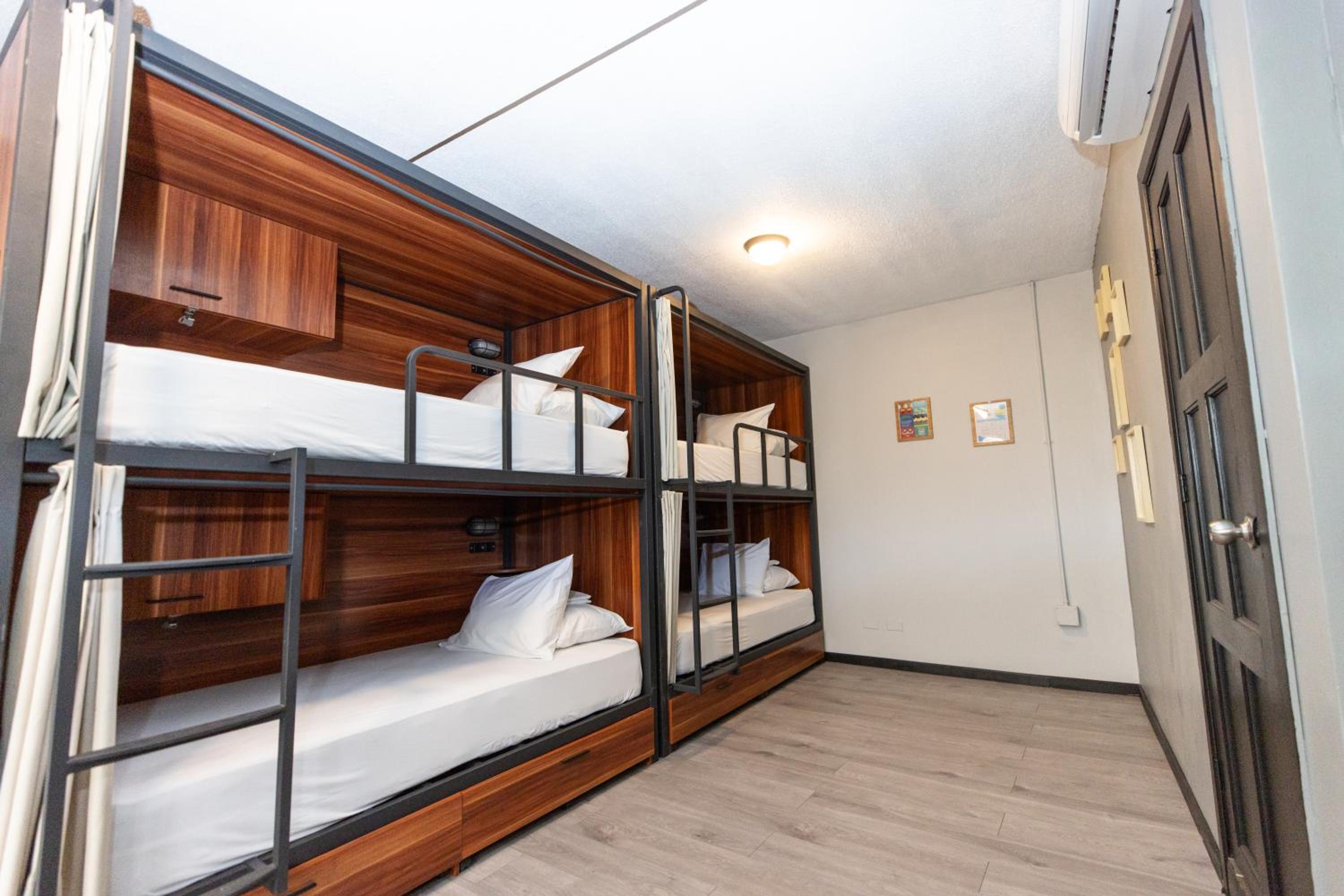 Bed In 6-Bed Female Dormitory Room photo 2