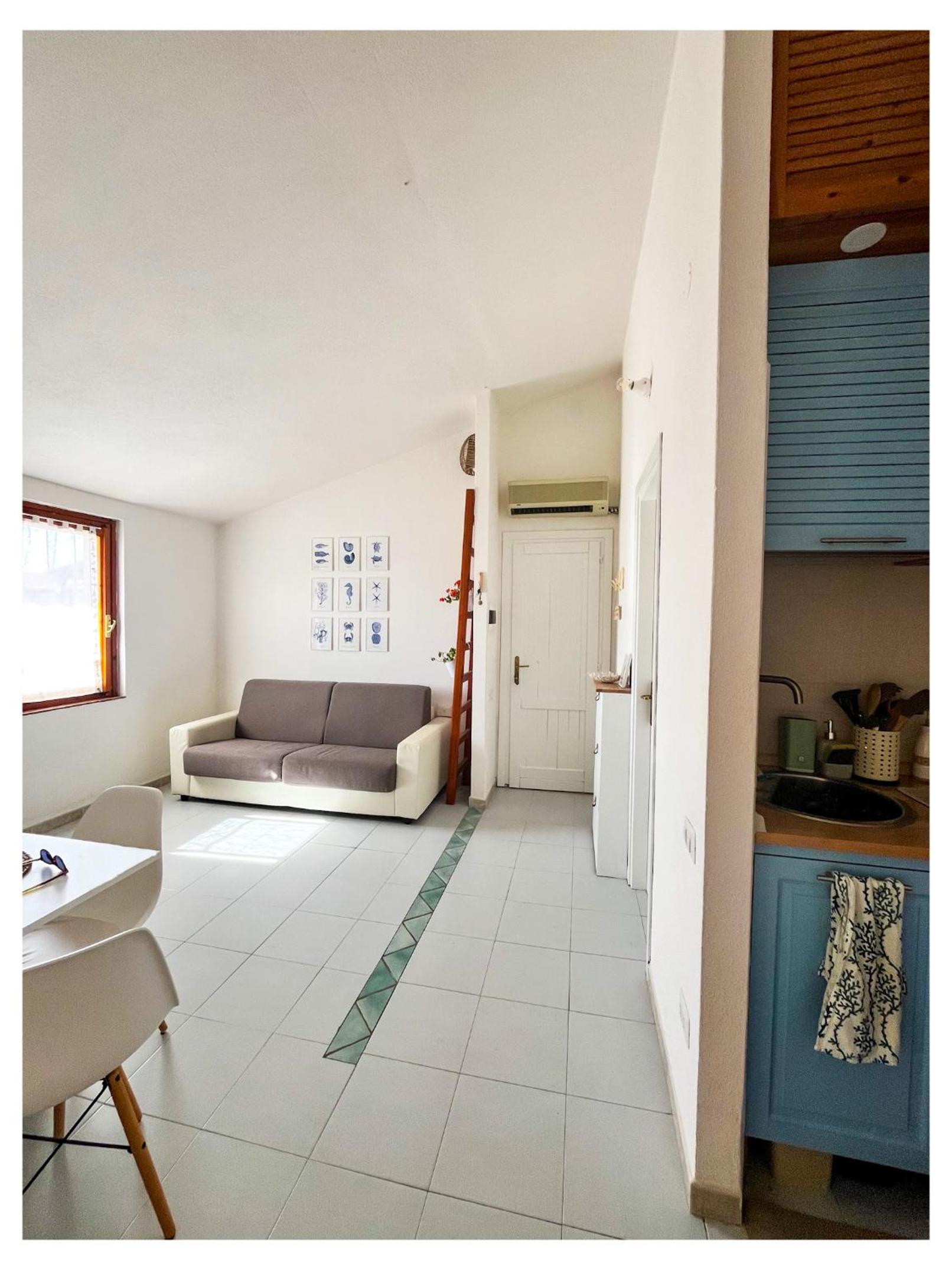 One-Bedroom Apartment with Sea View photo 1