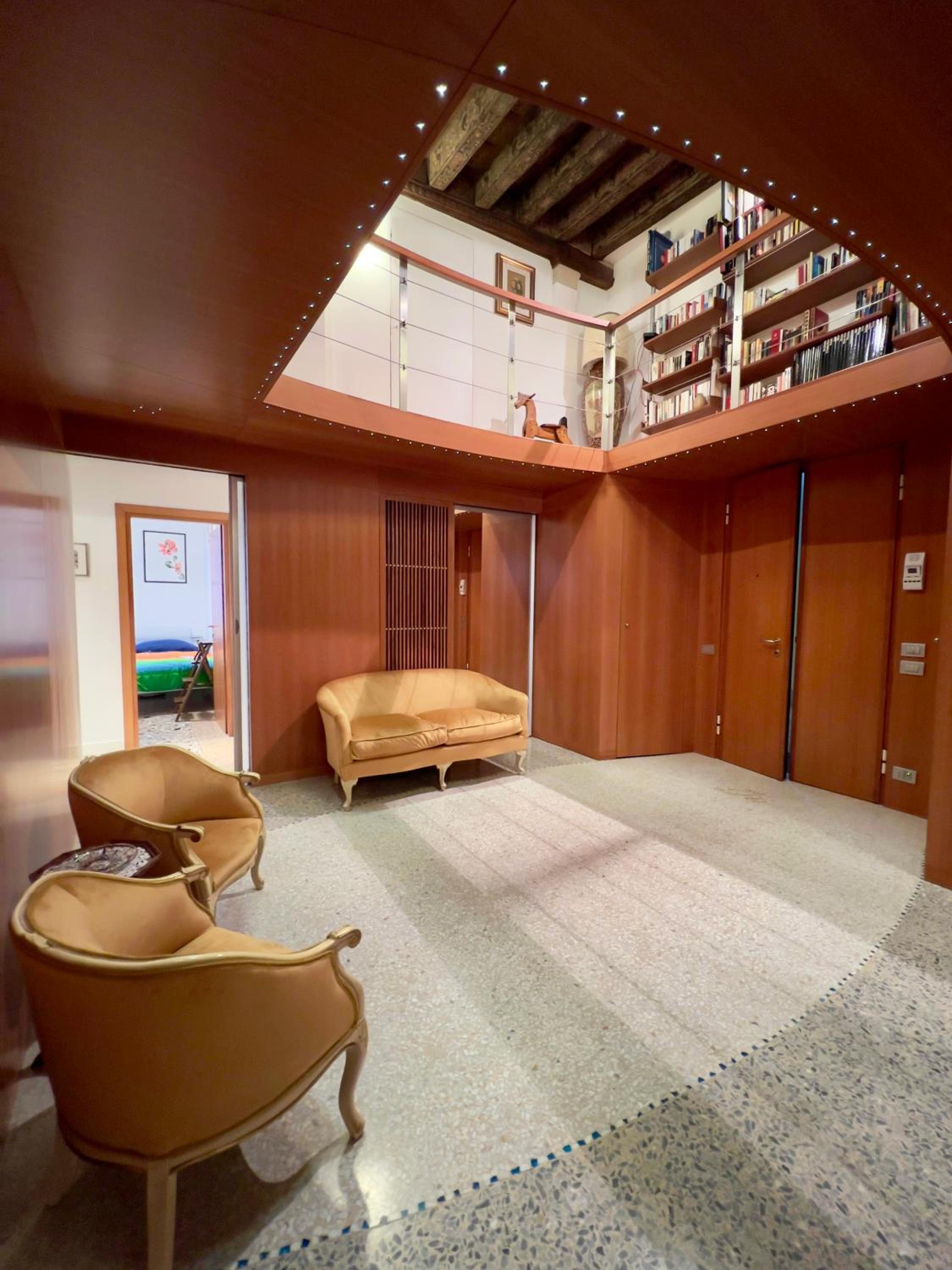 Three-Bedroom Deluxe Apartment photo 2