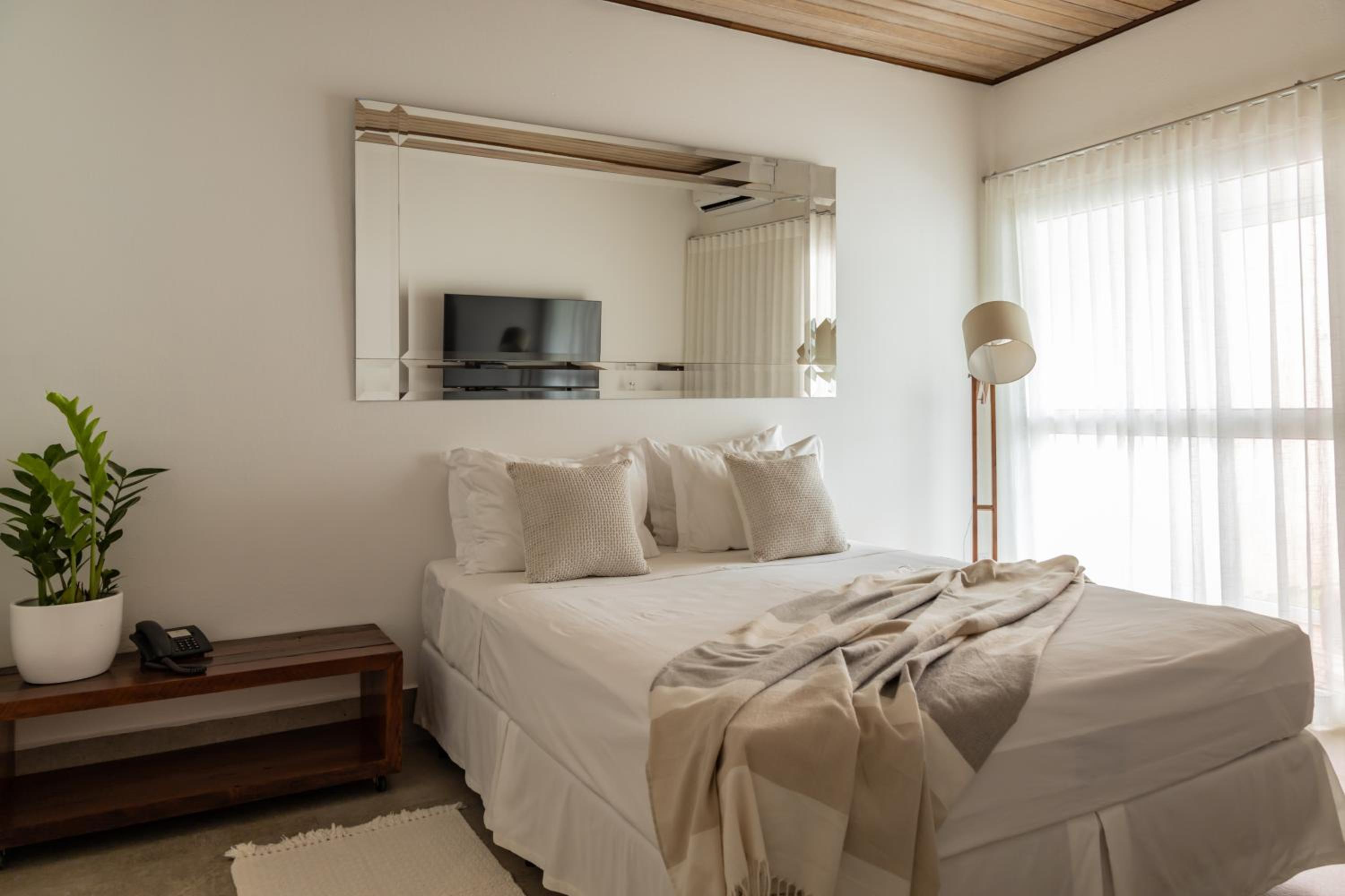 Deluxe Room with Spa Bath