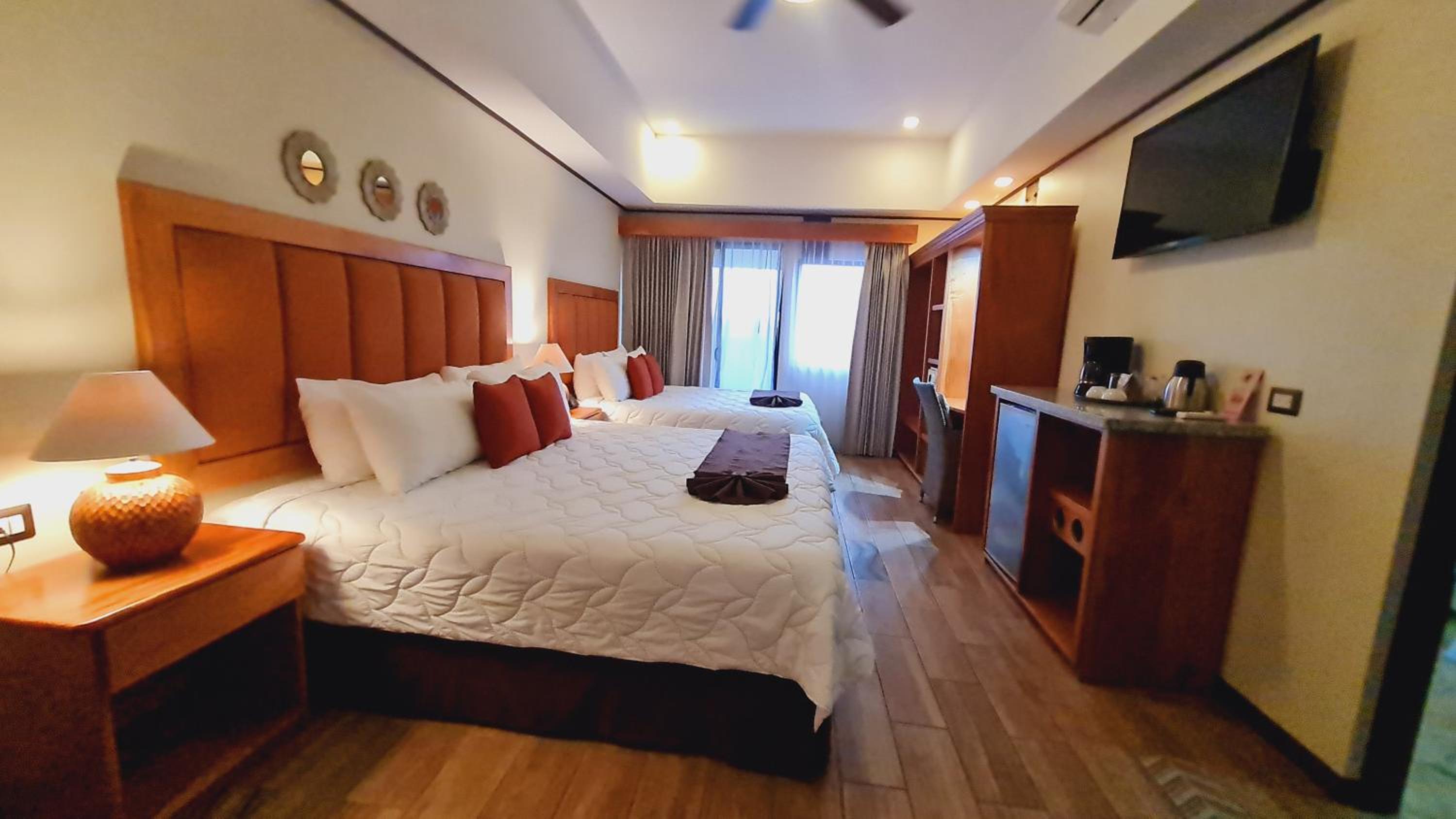 Quetzal Deluxe Double Room - Photo 1