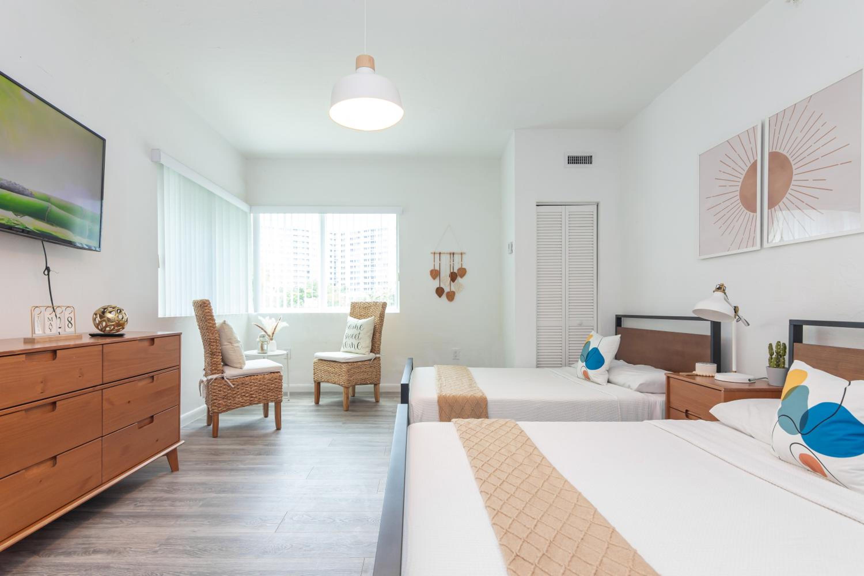 Three-Bedroom Apartment - Photo 1
