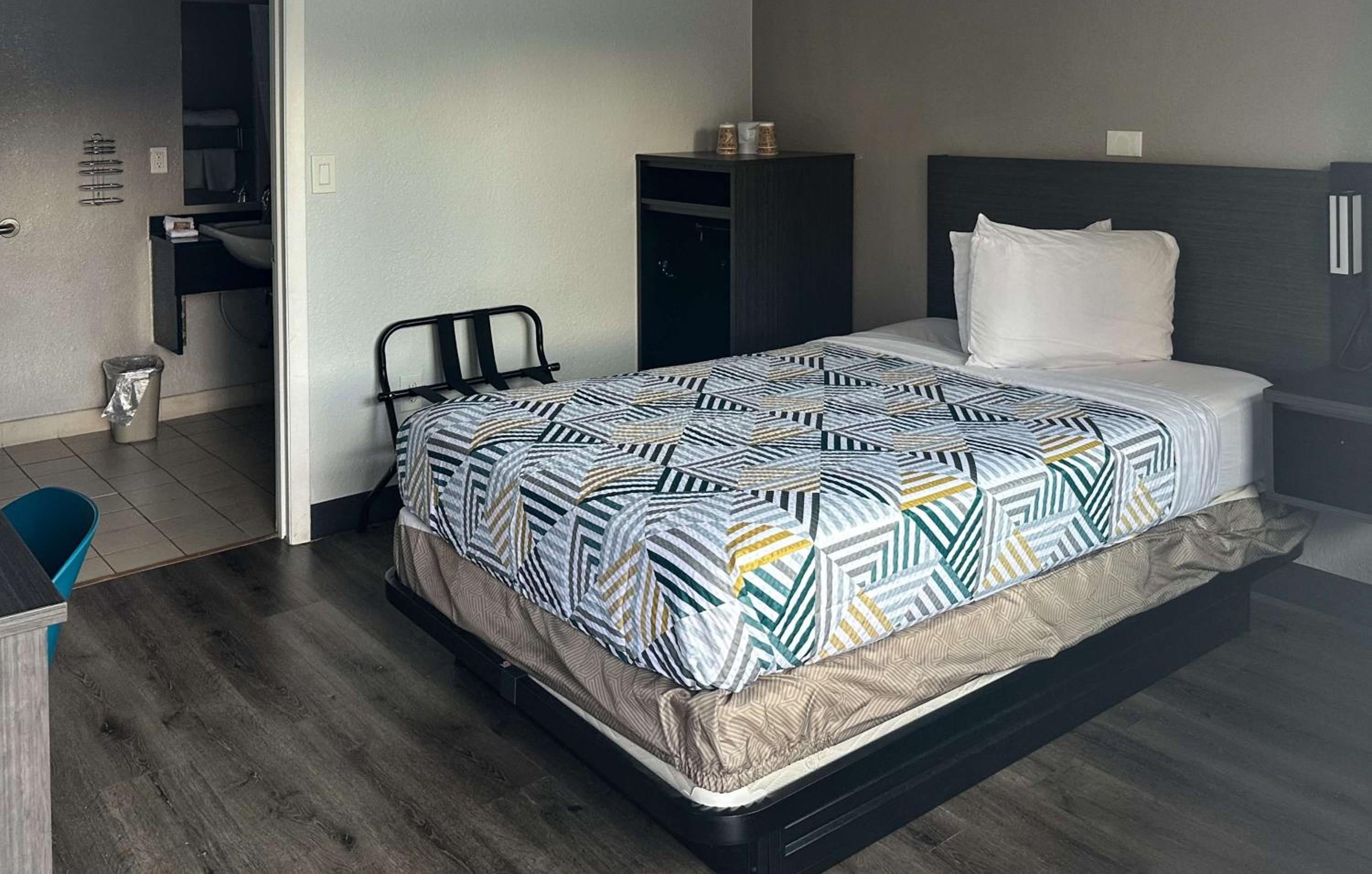 Double Room - Disability Access photo 1