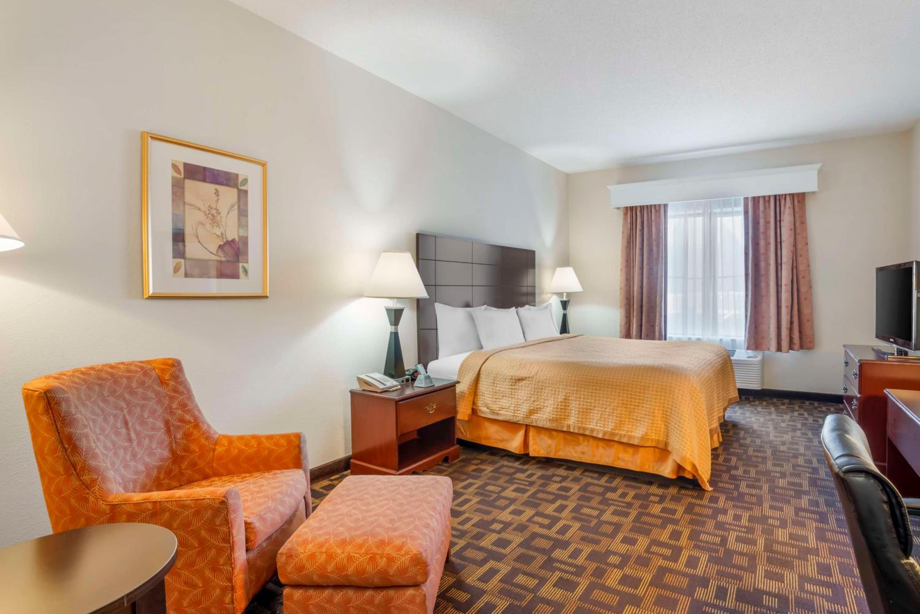 King Room with Bath Tub - Disability Access/Non-Smoking 
