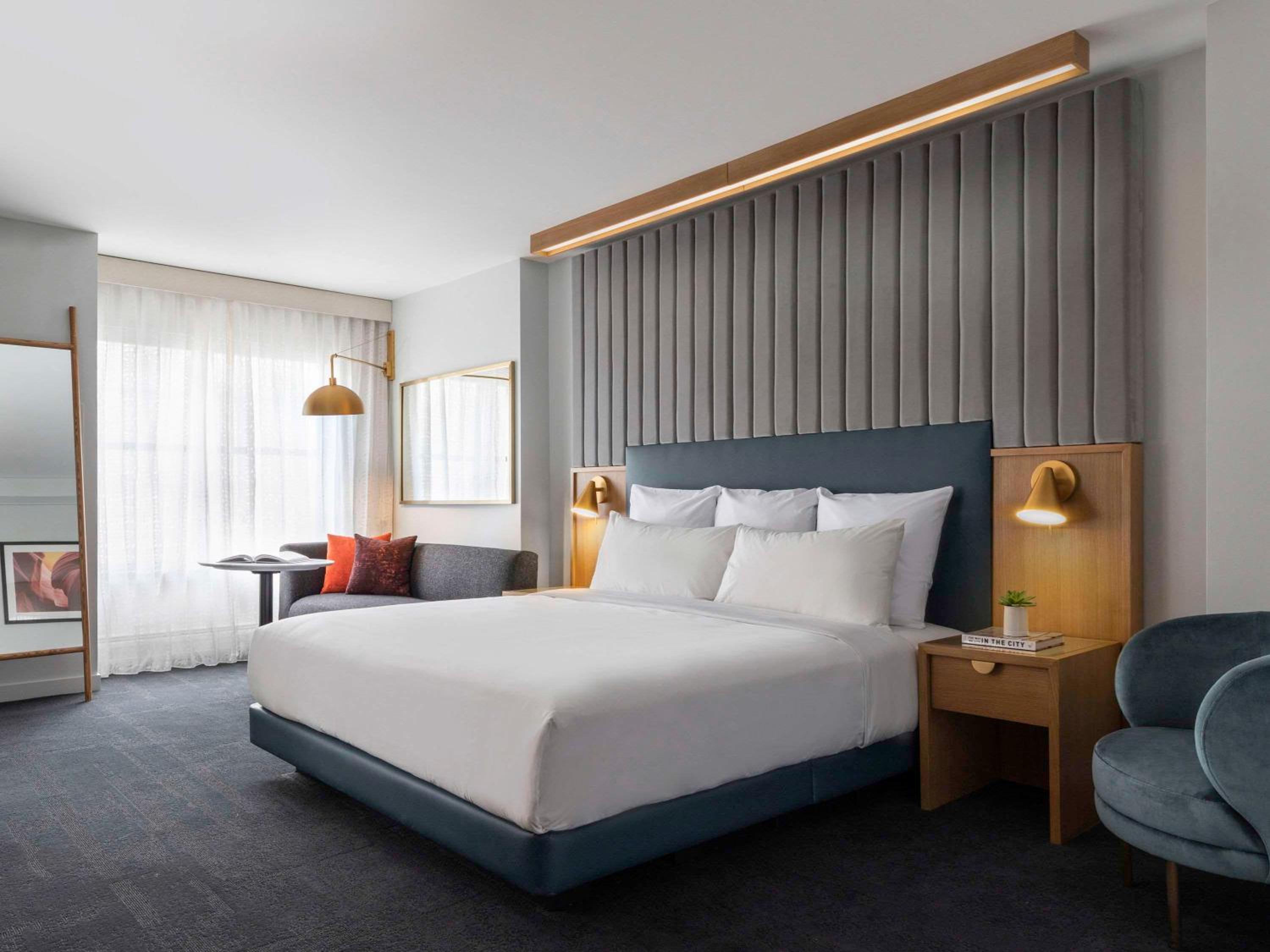 Deluxe King Room