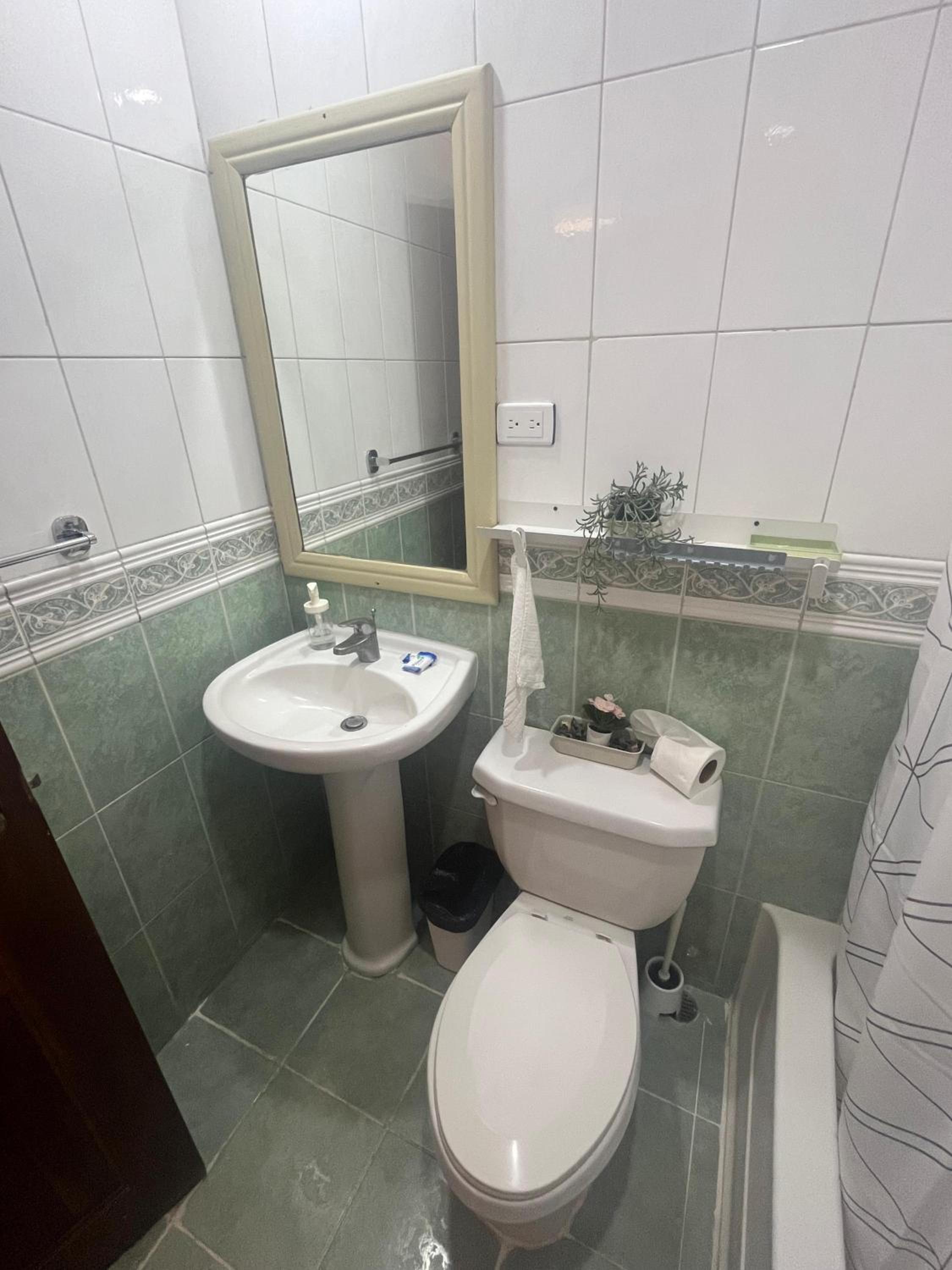 Standard Queen Room photo 1