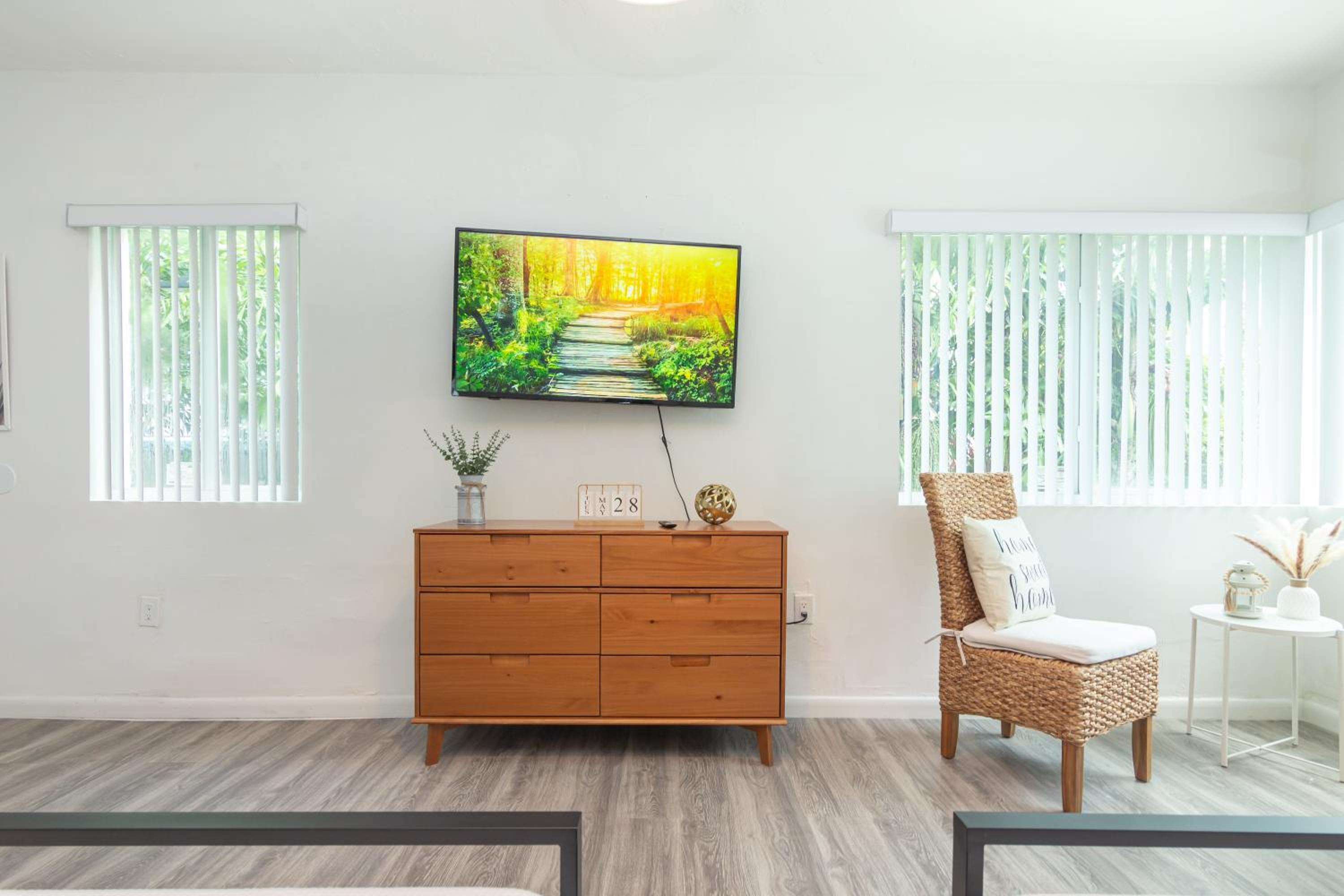 Three-Bedroom Apartment - Photo 2