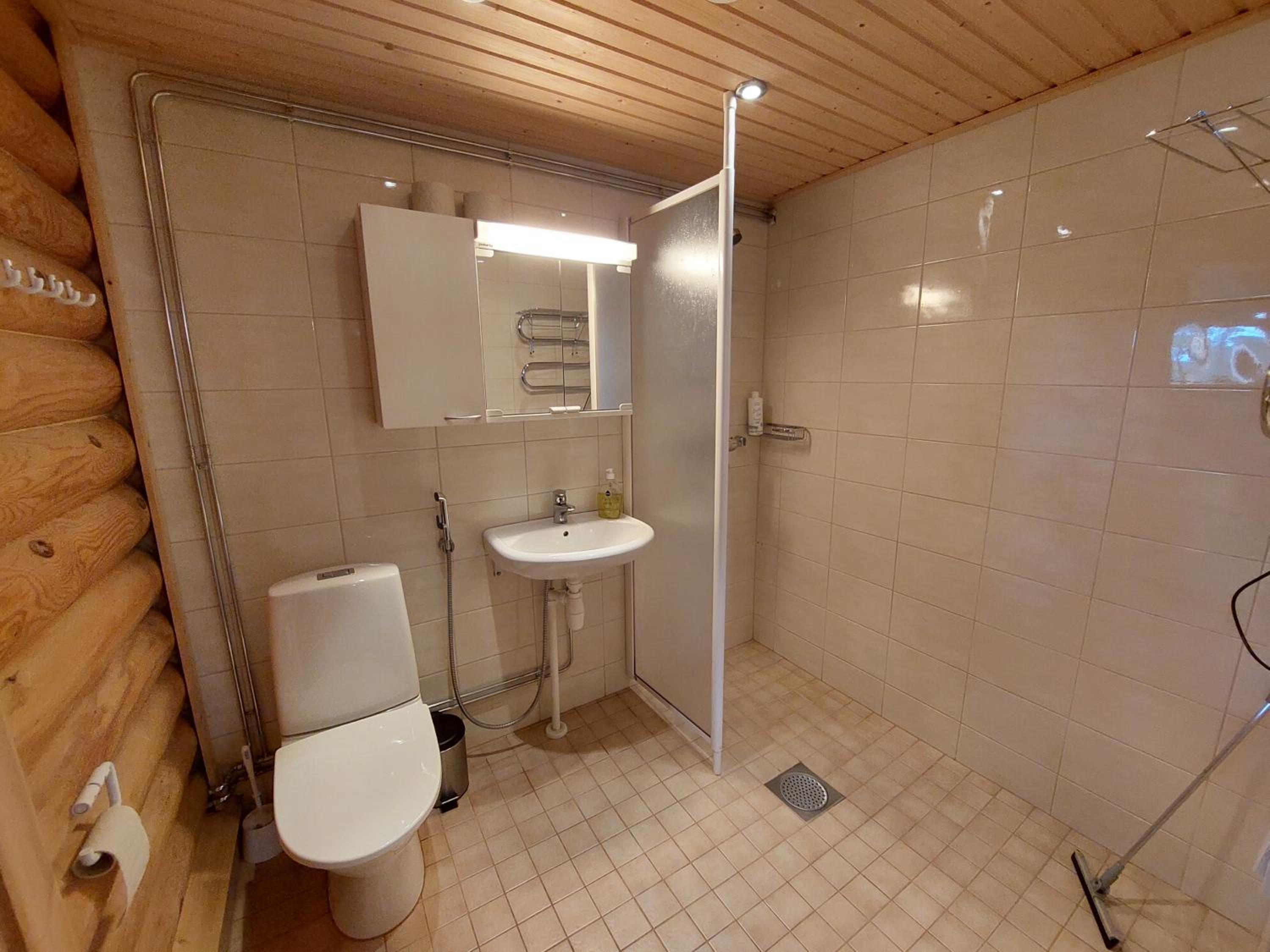 Two-Bedroom House - Photo 42