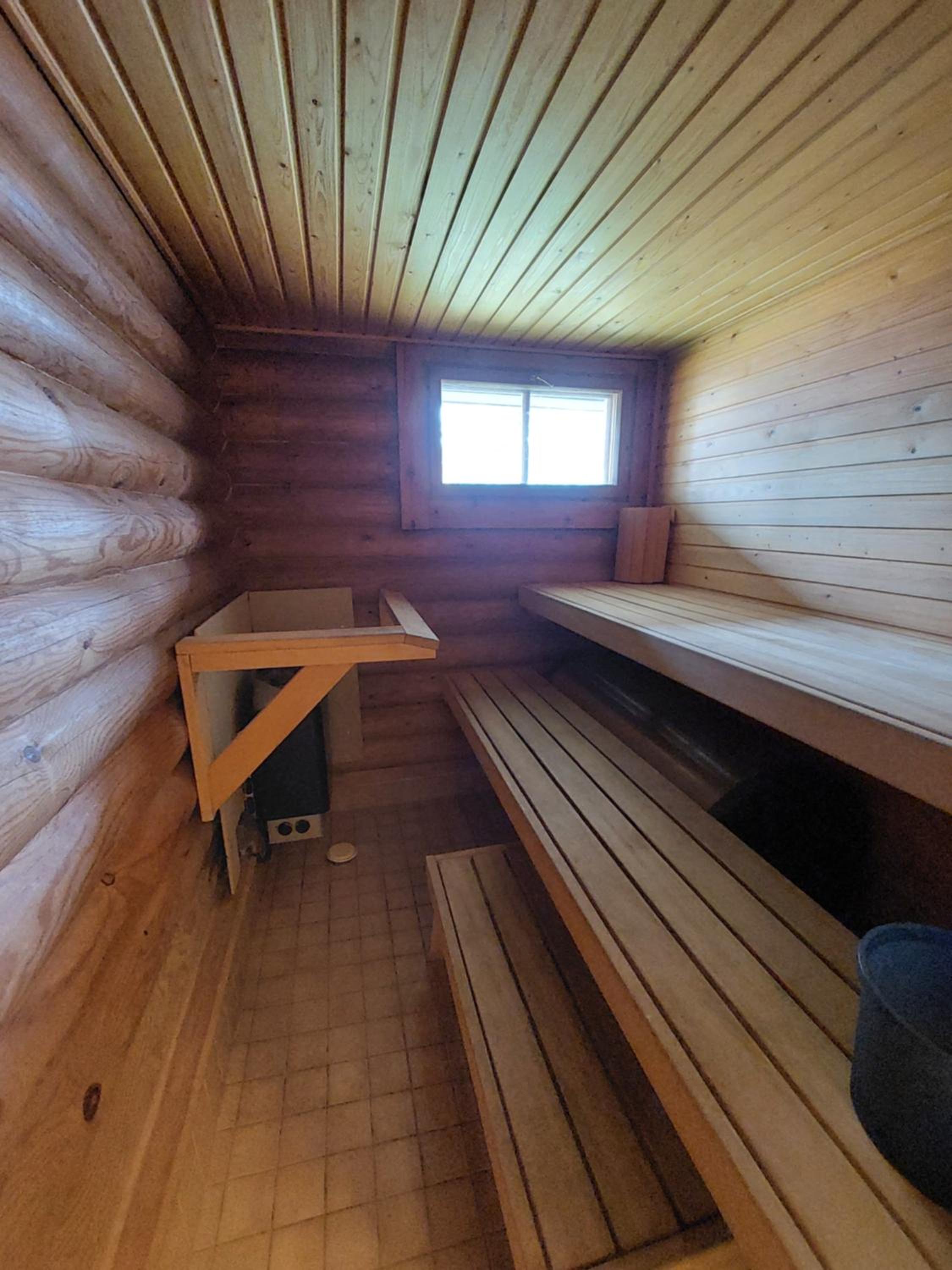 Two-Bedroom House - Photo 41