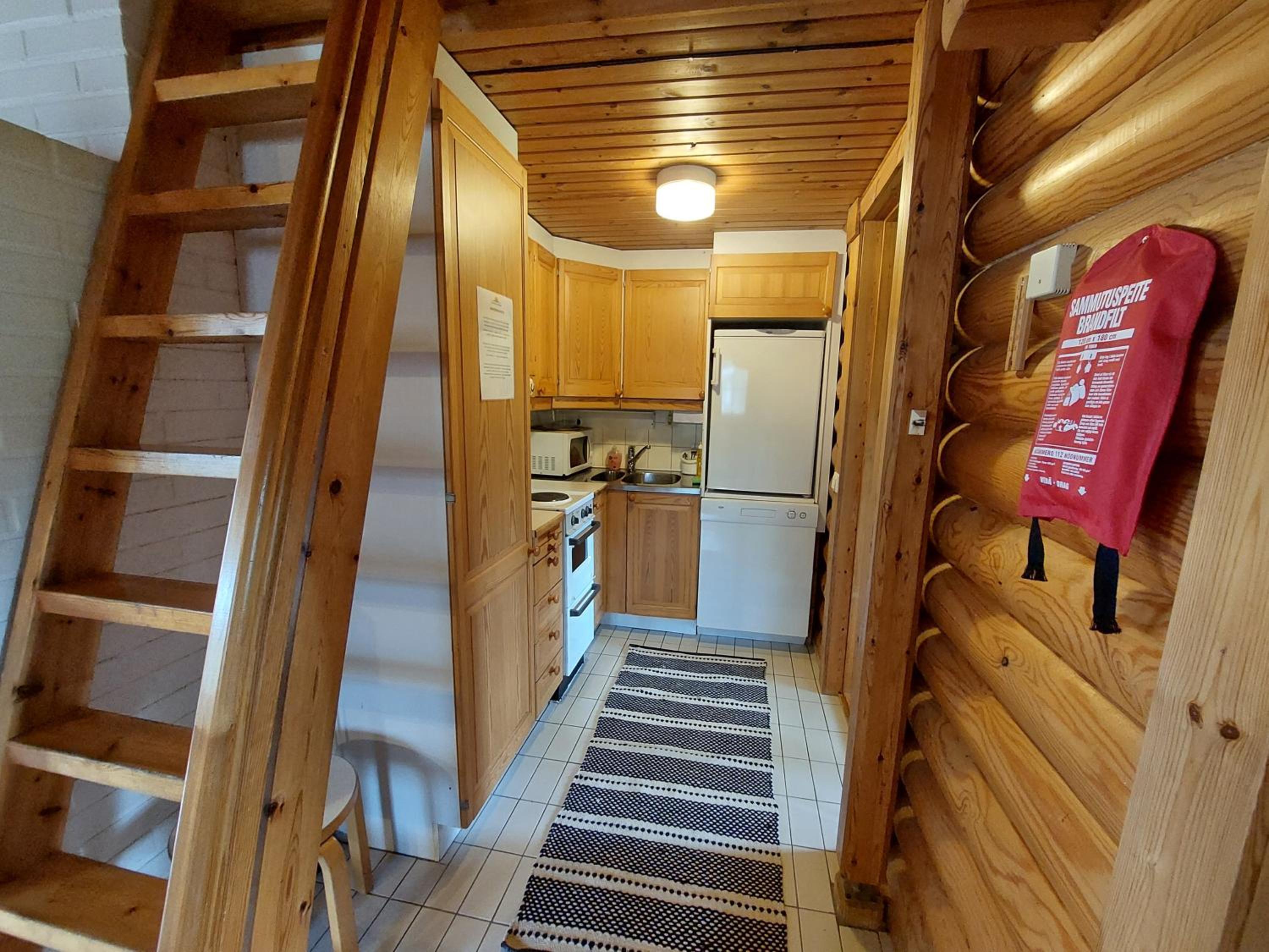 Two-Bedroom House - Photo 51
