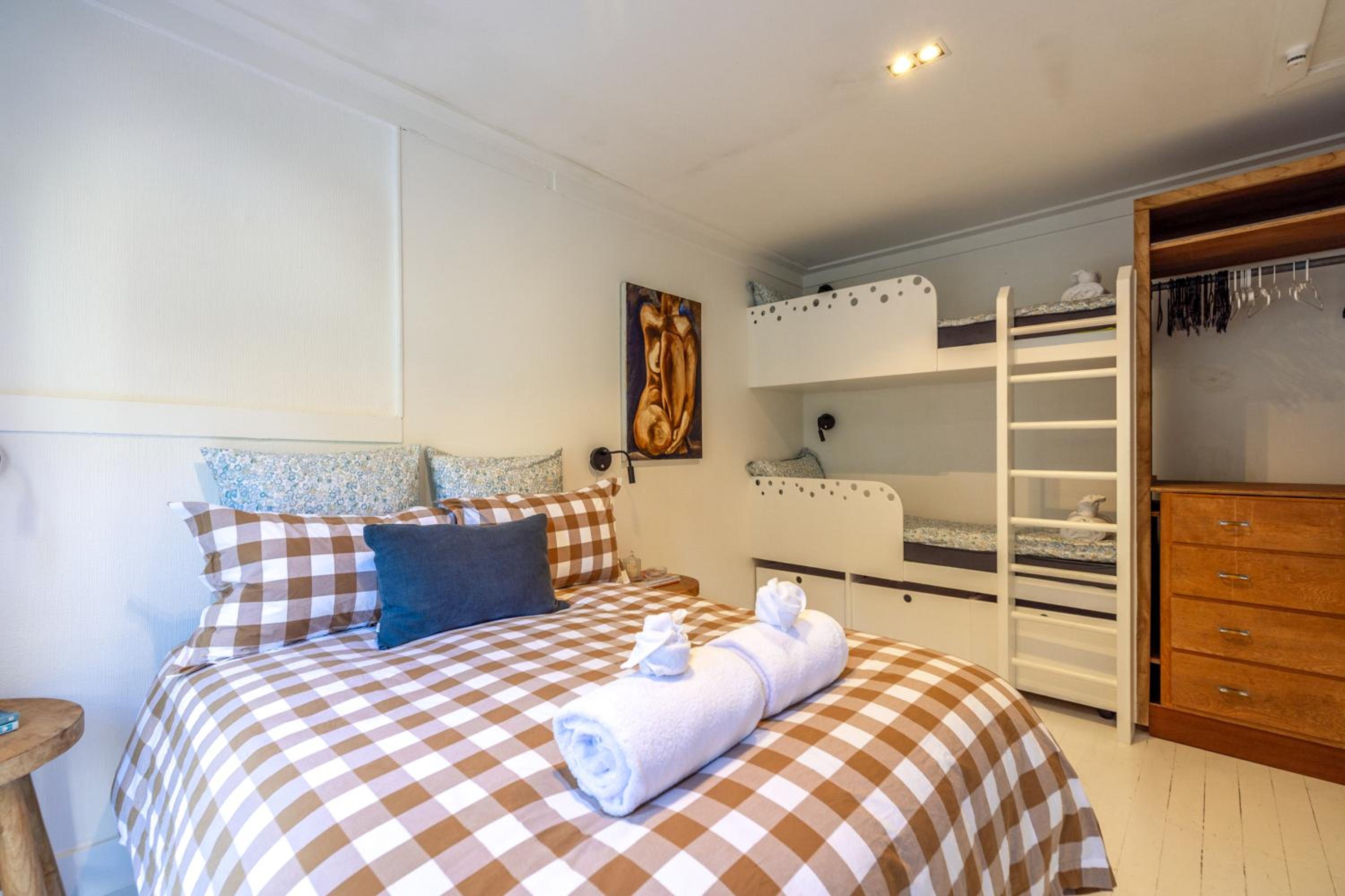 One-Bedroom House photo 1