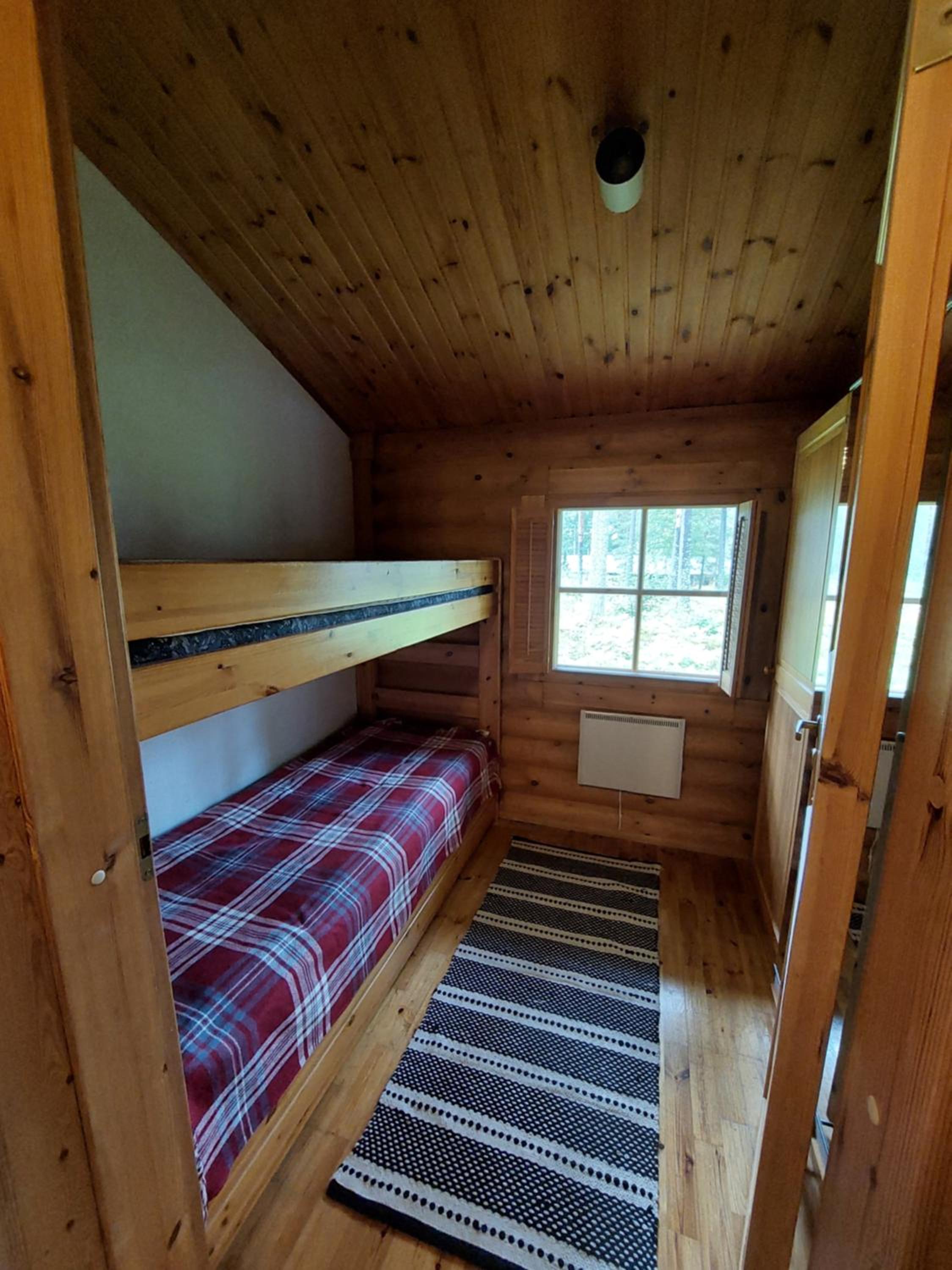 Two-Bedroom House - Photo 45