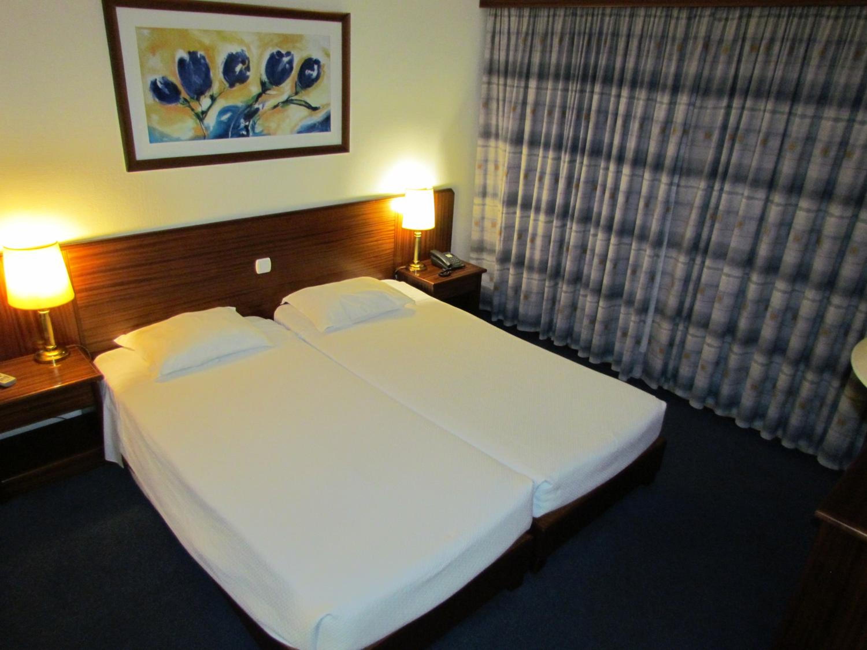 Twin Room - Photo 6