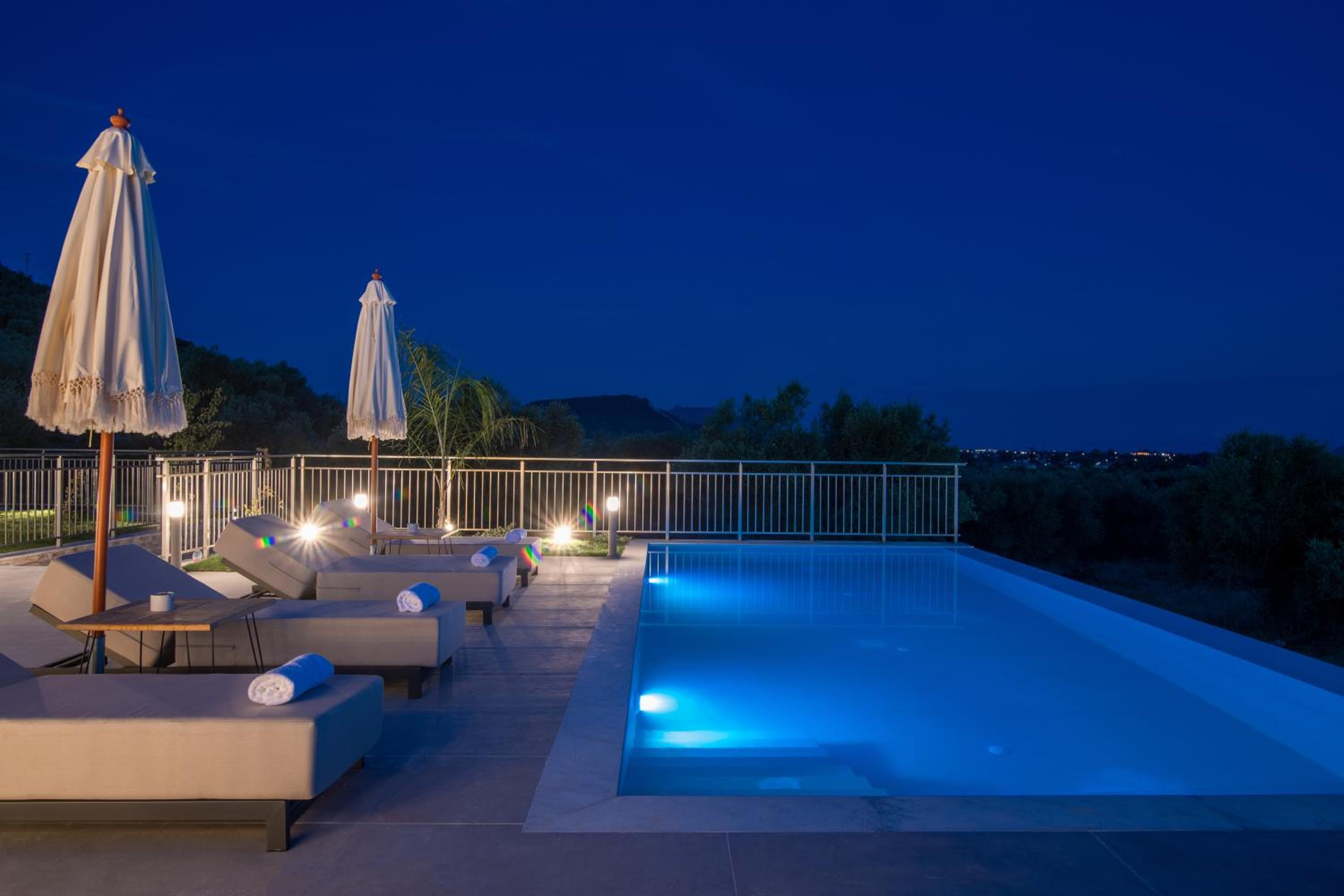 Villa with Private Pool photo 3