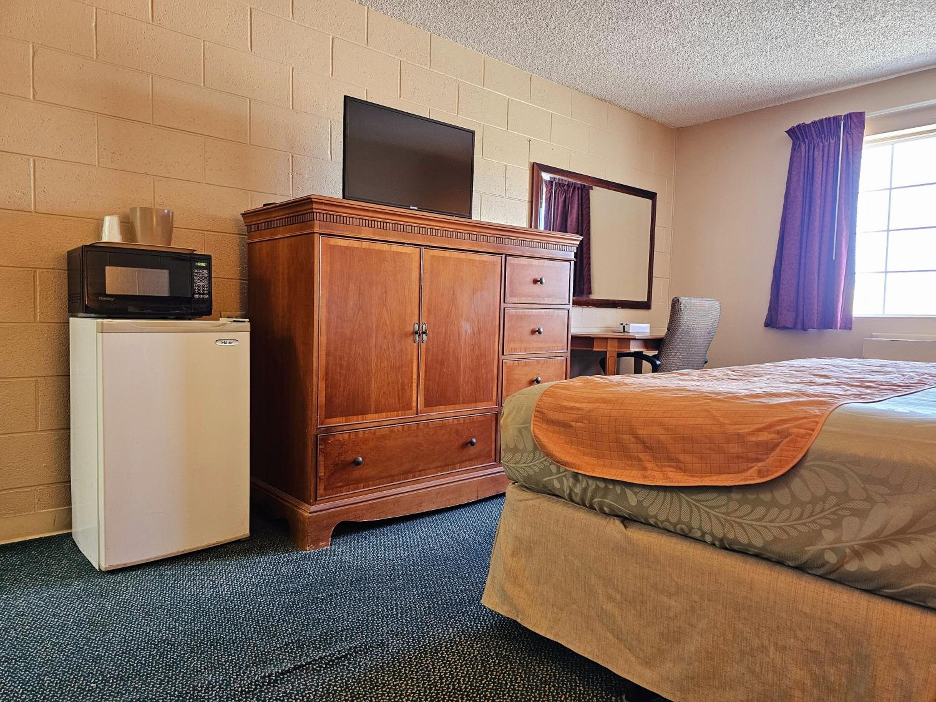 Standard King Room - Photo 2