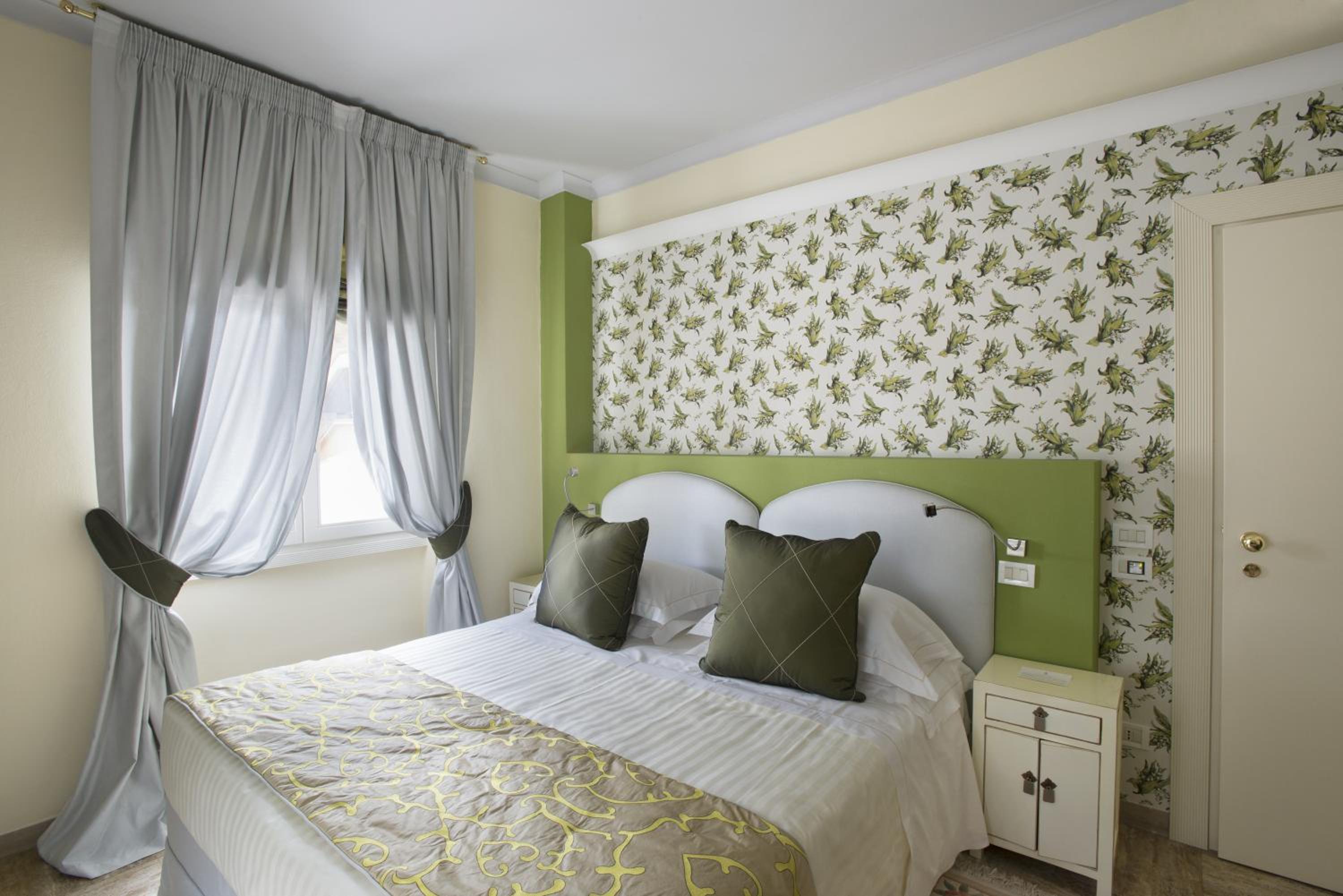 Standard Double Room - Photo 7