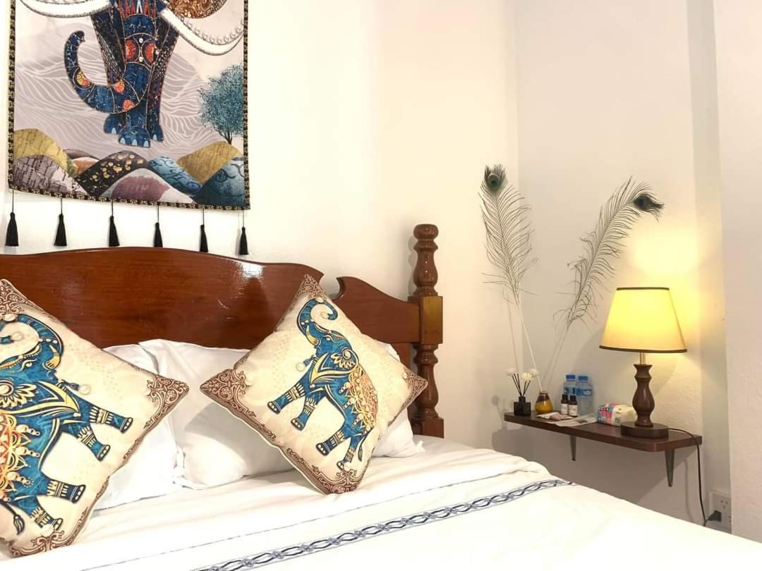 Standard Queen Room photo 3
