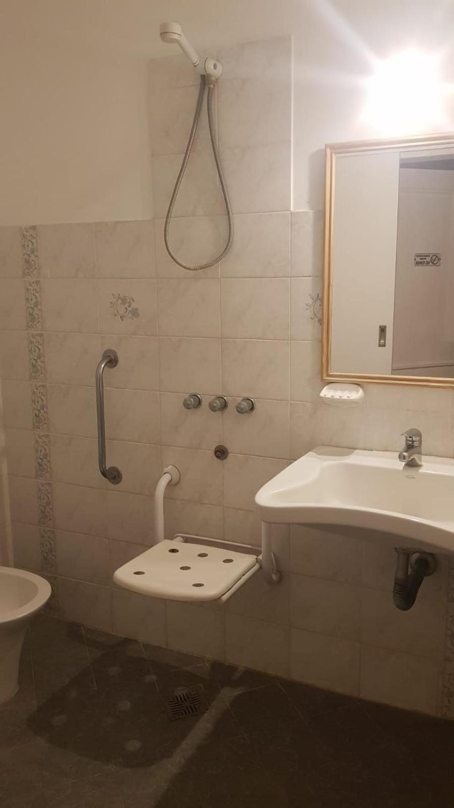 Standard Twin Room photo 2
