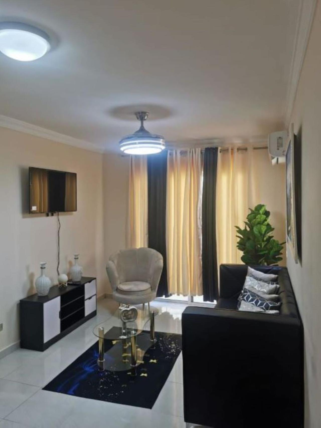 Three-Bedroom Apartment photo 1