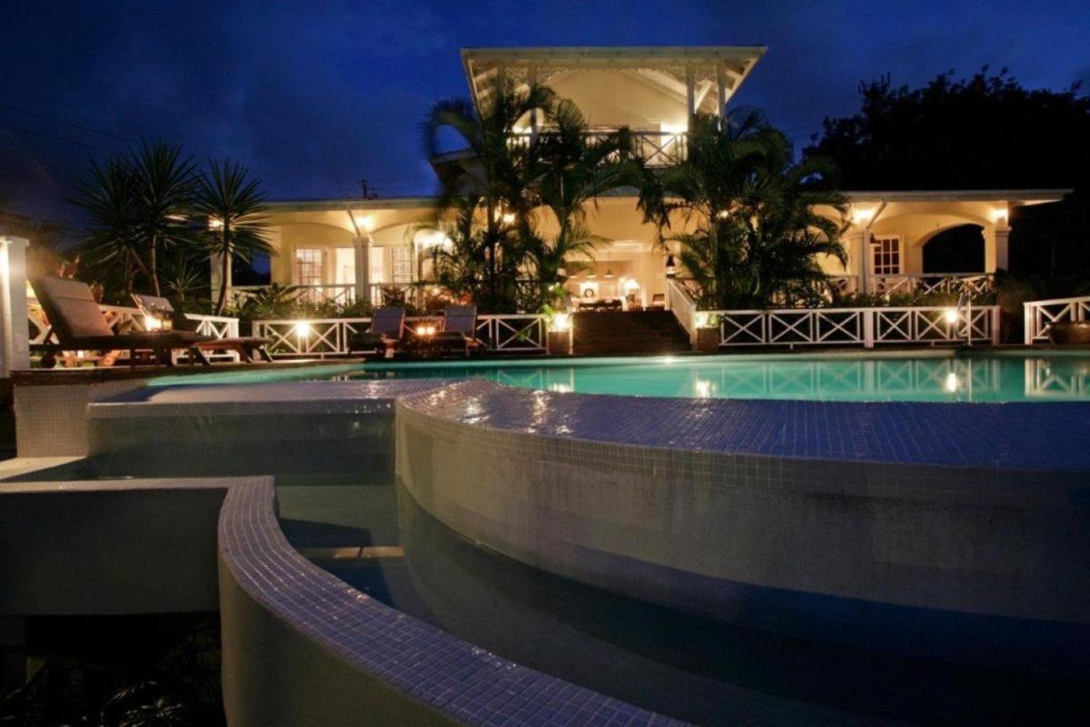 Villa photo 2