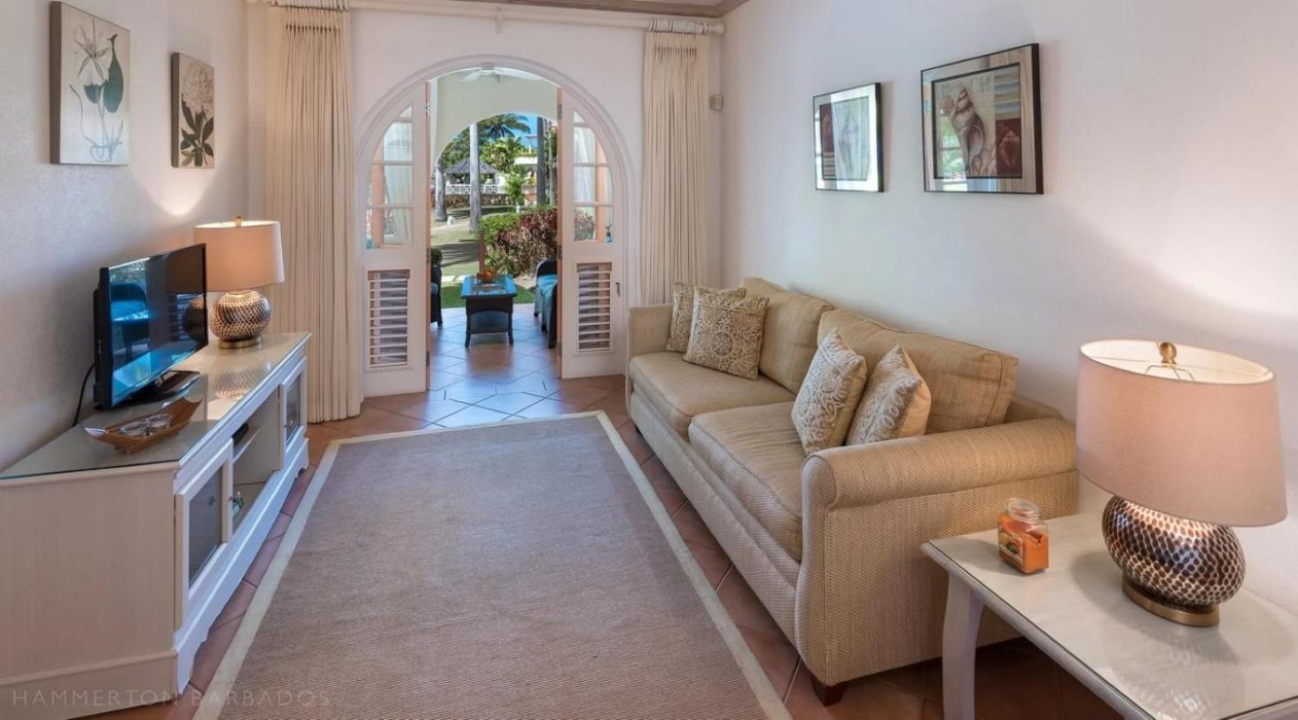 Villa photo 3