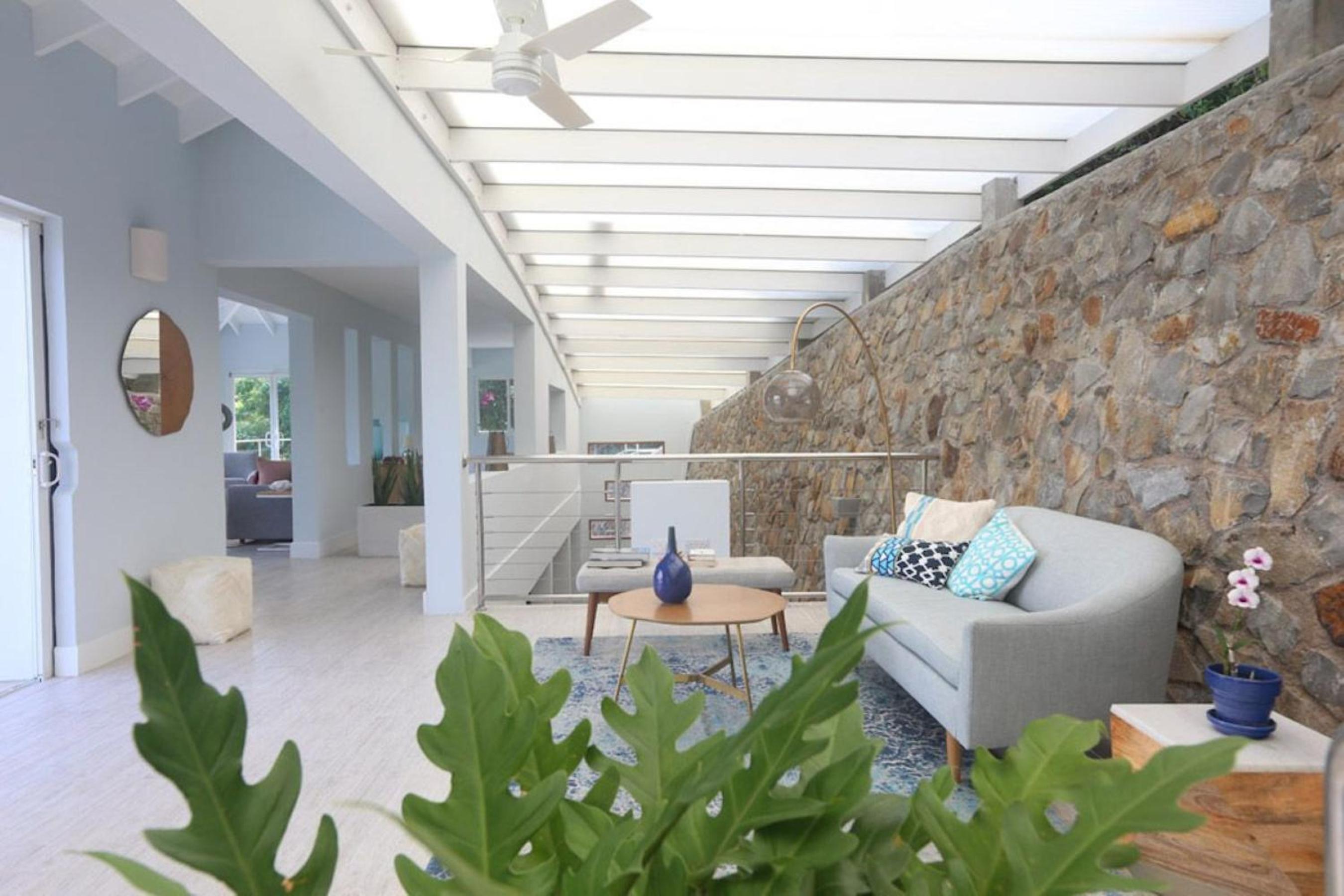 Villa photo 1