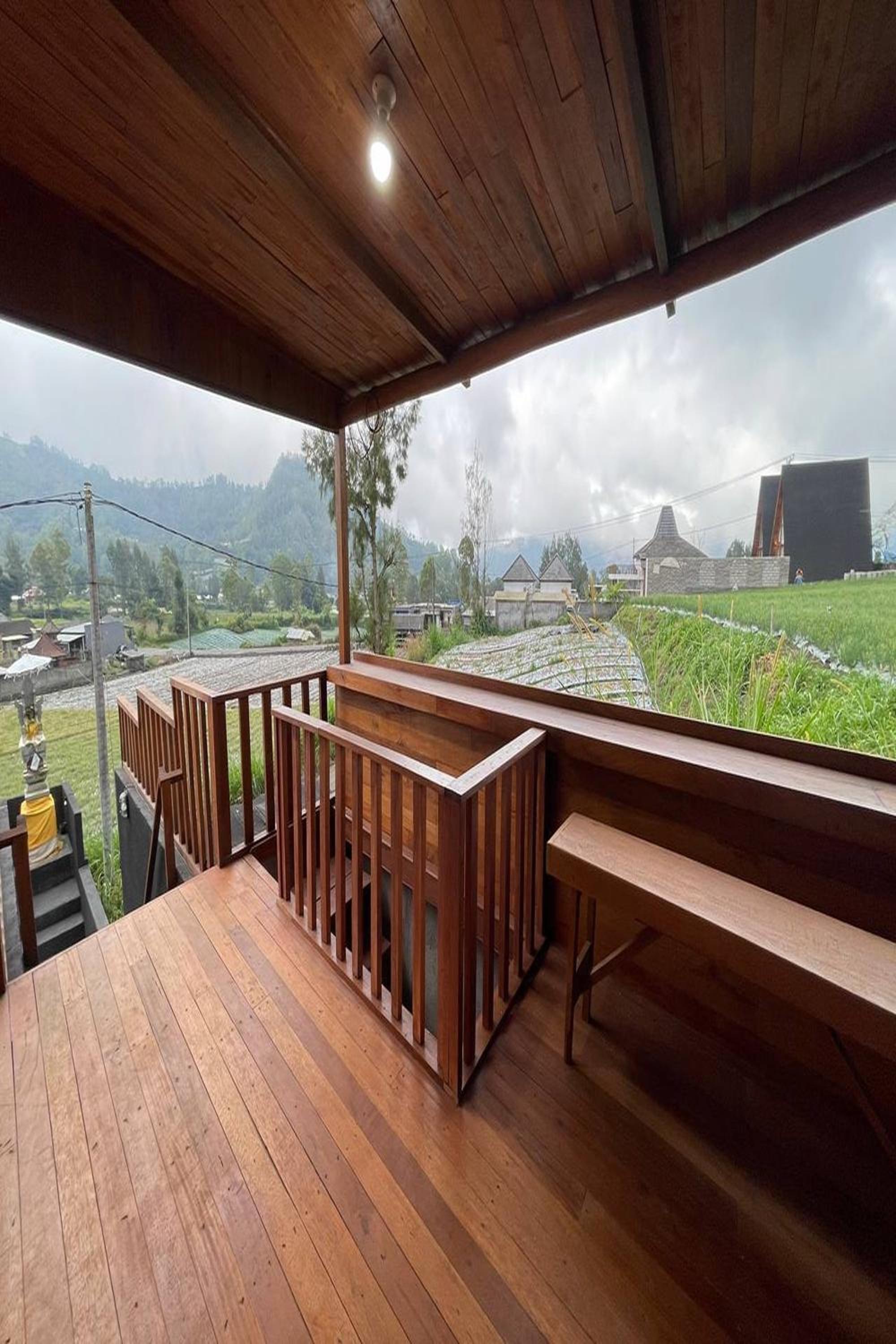 Deluxe Double Room with Balcony - Photo 6
