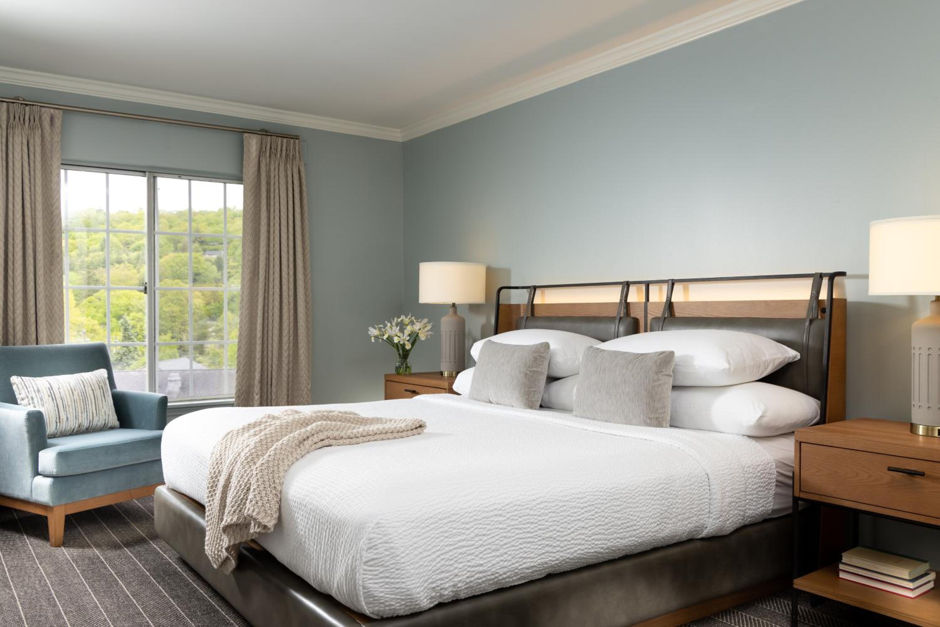 Standard Suite - Photo 6