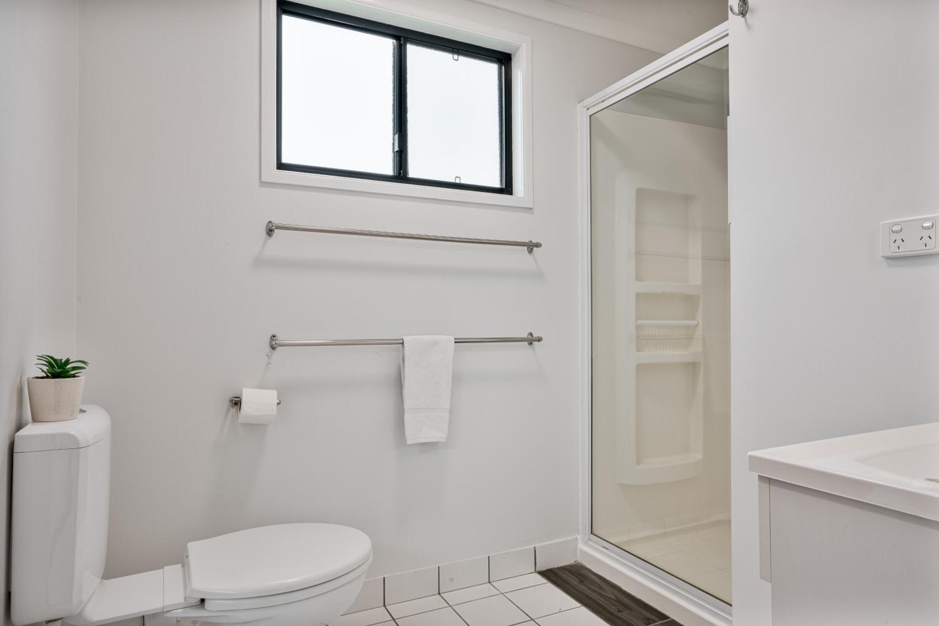 Ensuite Cabin - No Pets photo 2