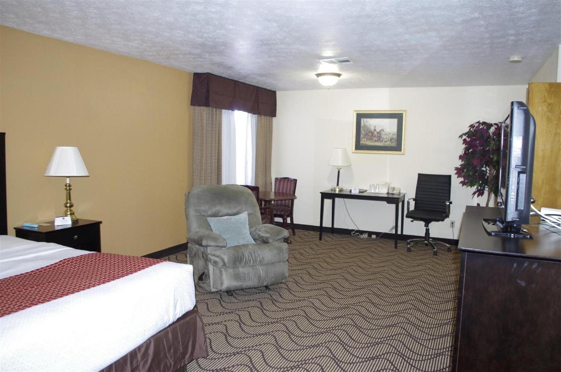 King Suite - Photo 3