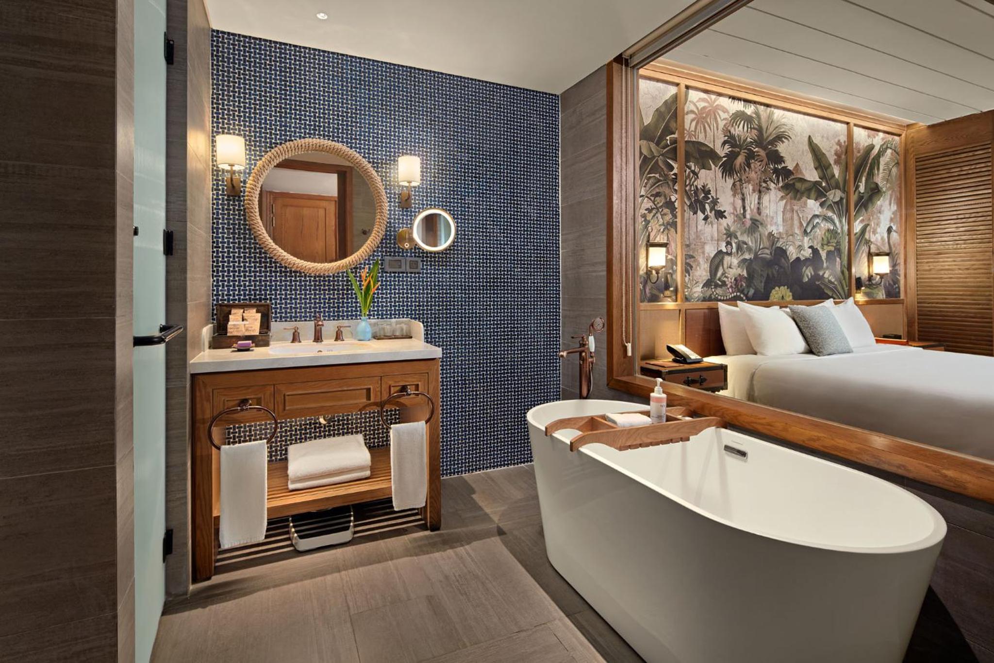 Deluxe Twin Room with Balcony and Sea View - Photo 4