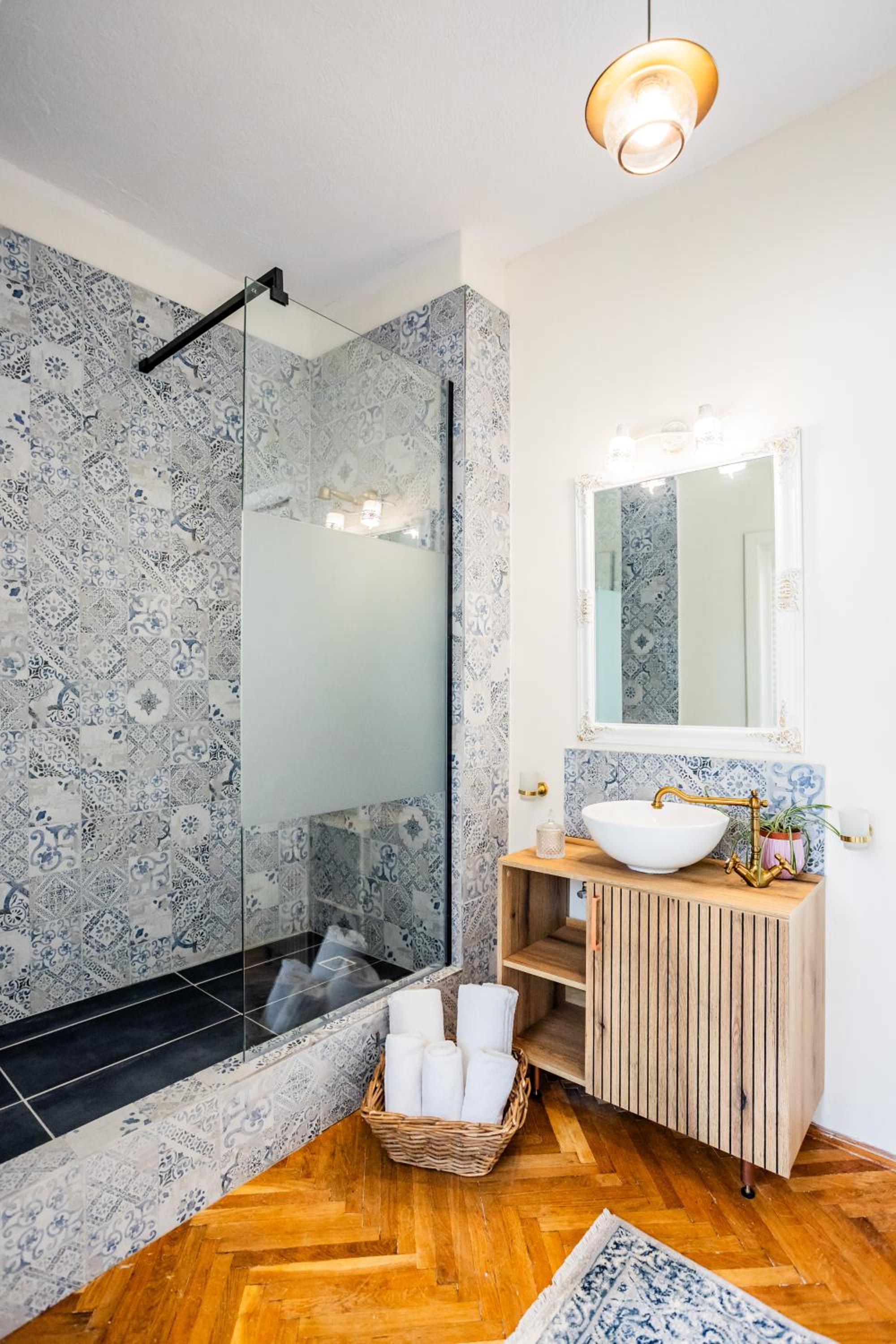 Superior King Suite photo 2