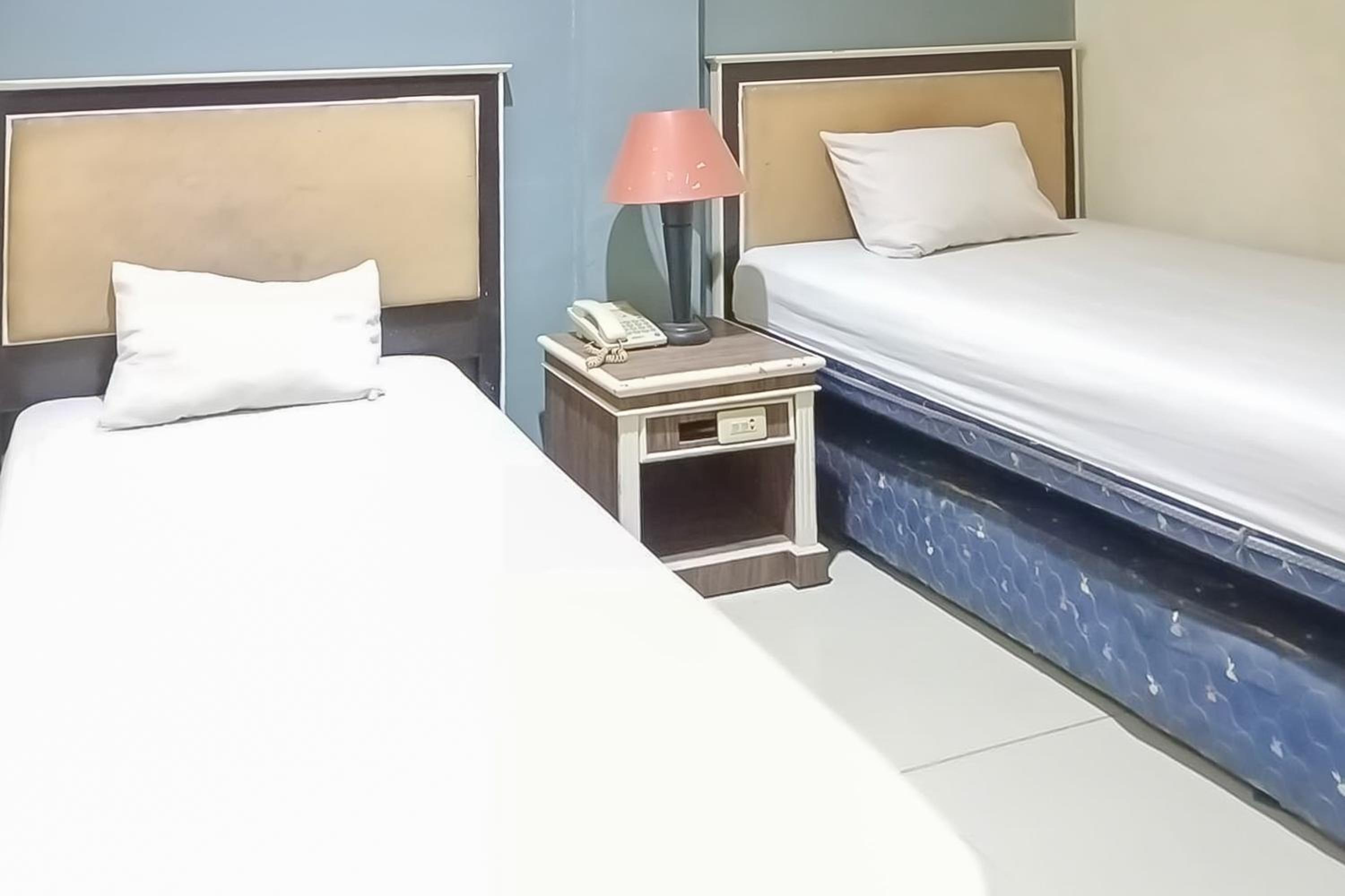 Deluxe Twin Room - Photo 6