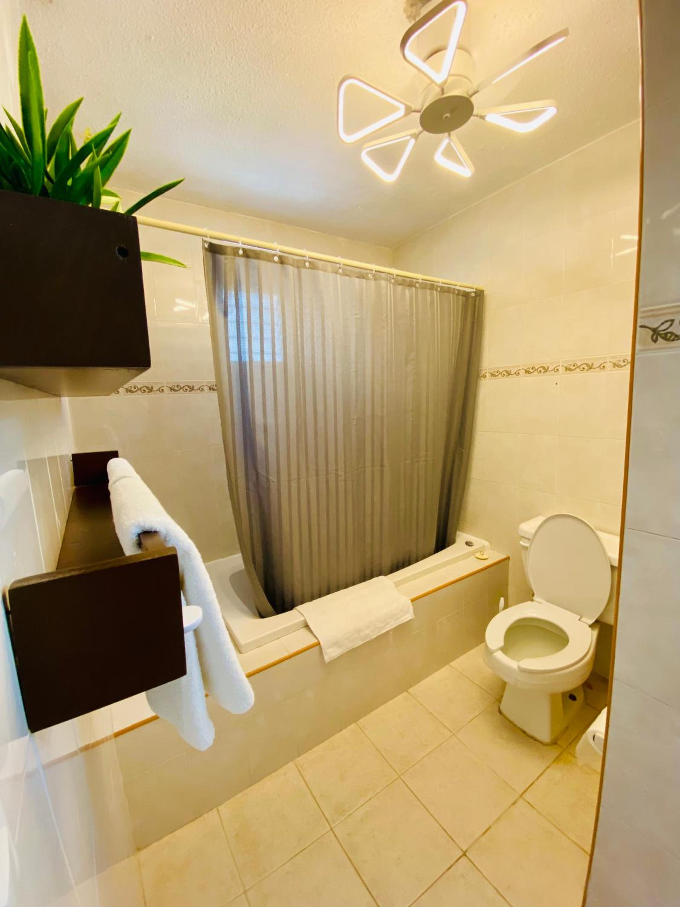 Double Room with Private Bathroom photo 3