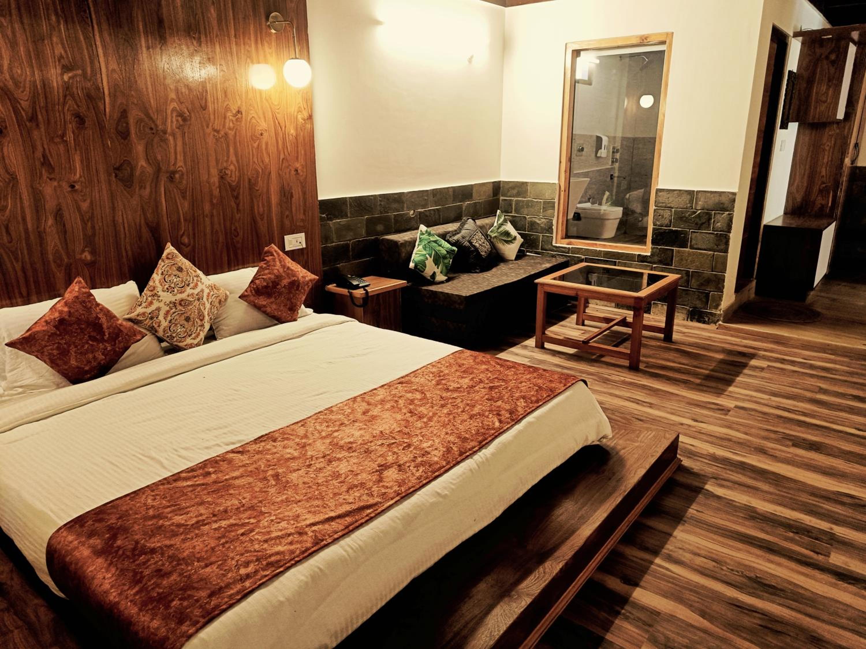 Economy Double Room photo 2