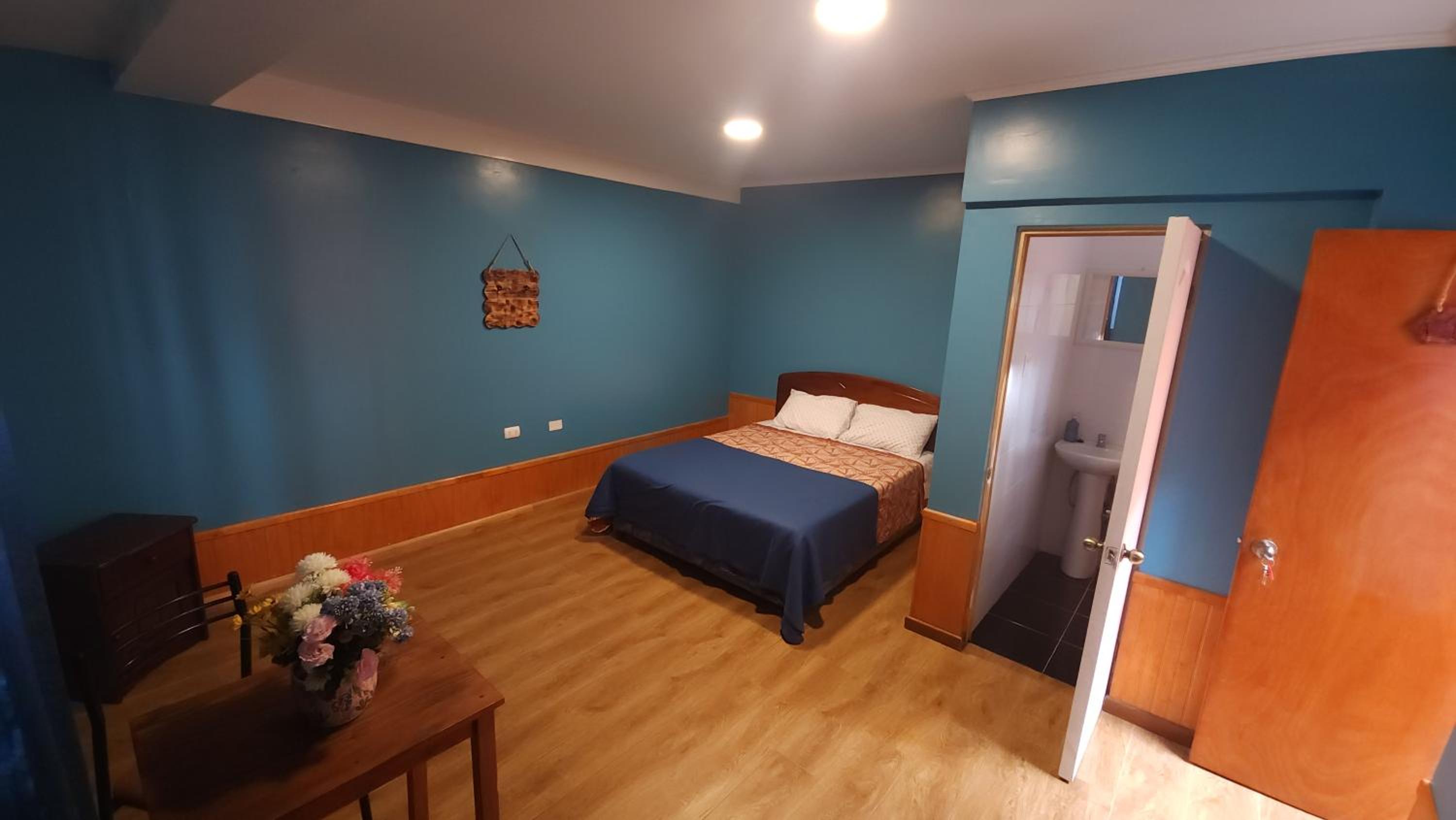 Queen Room photo 1