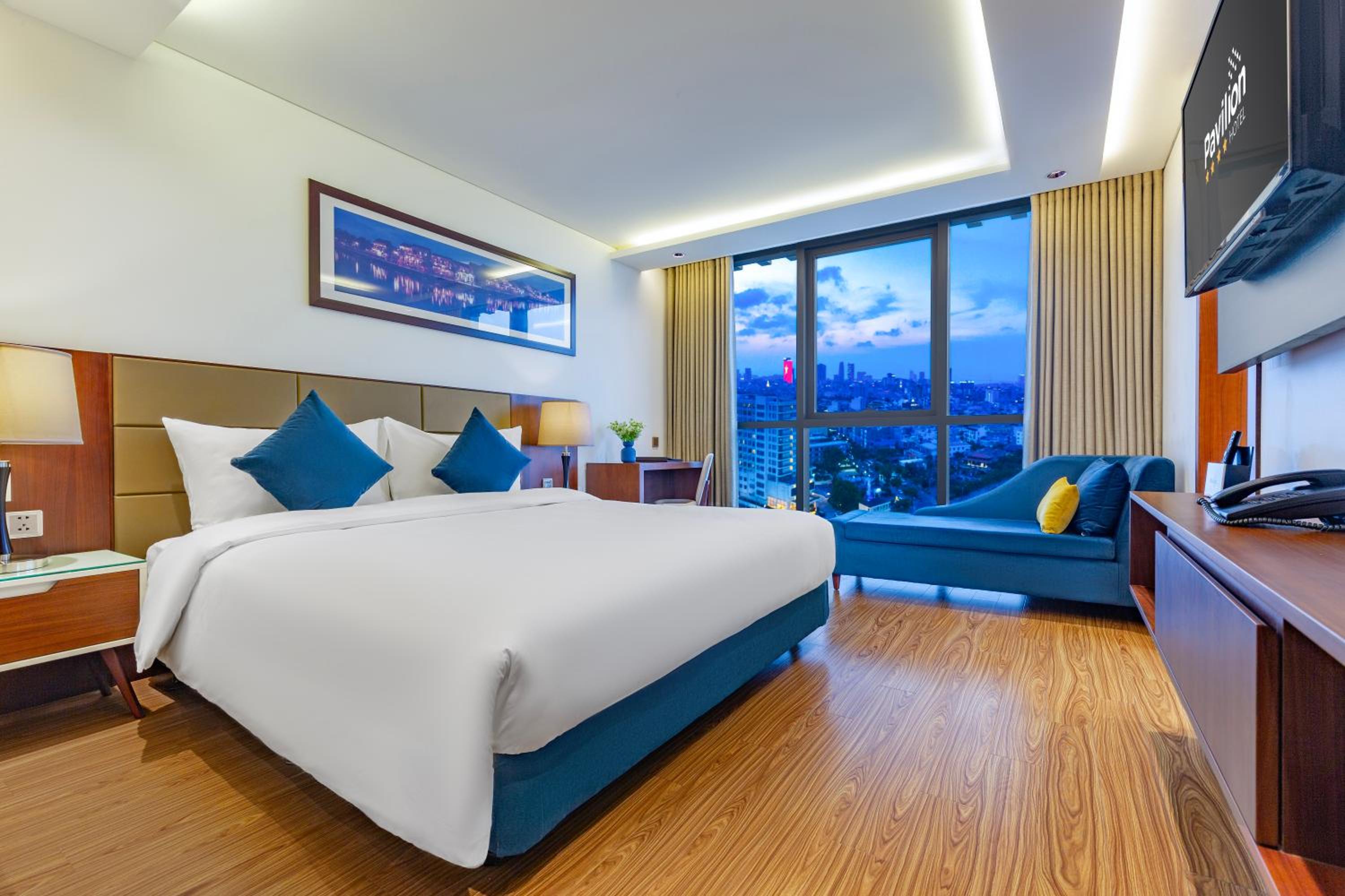 Pavilion Apartment photo 2