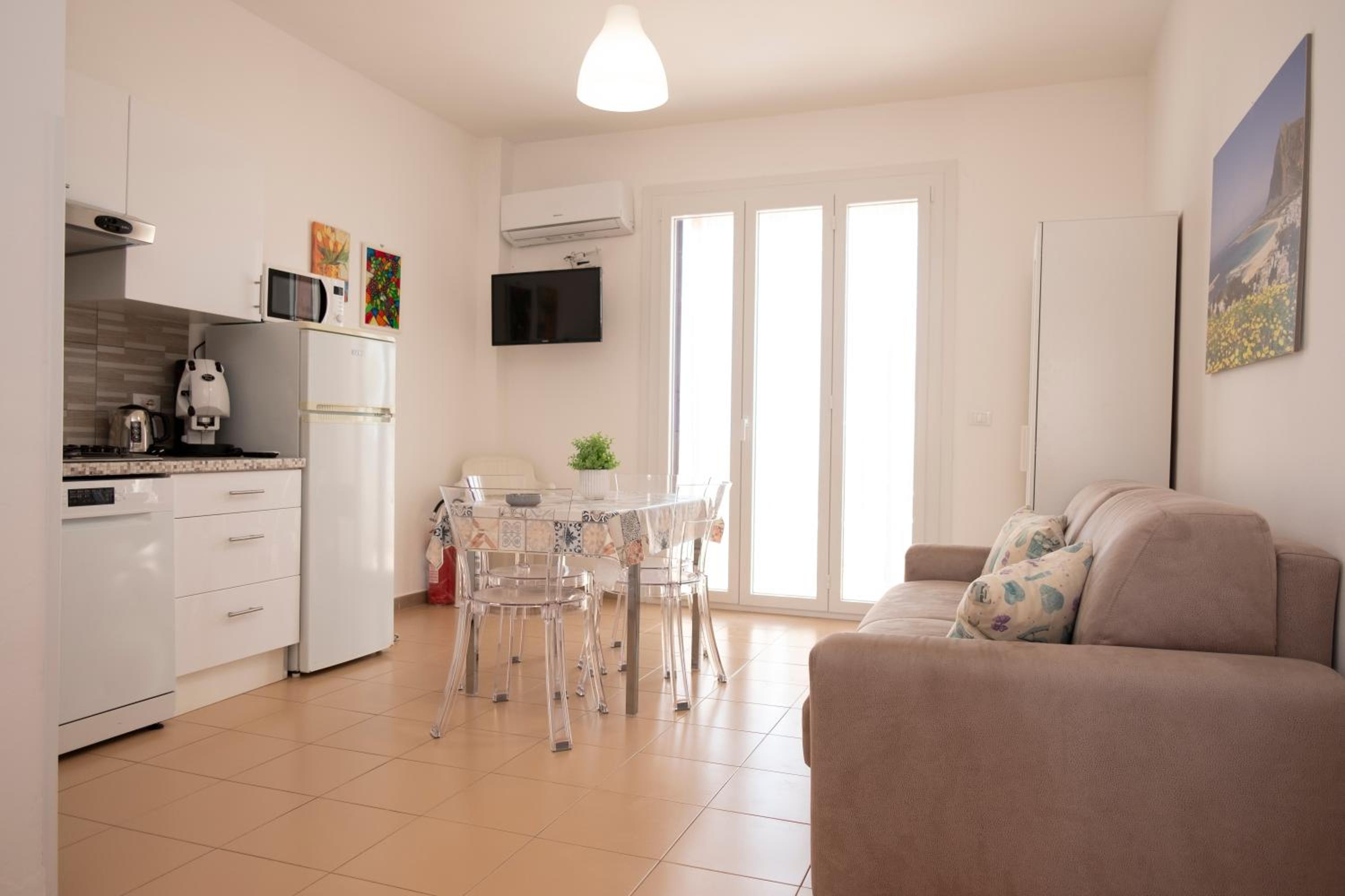 Studio Apartment with Sea View