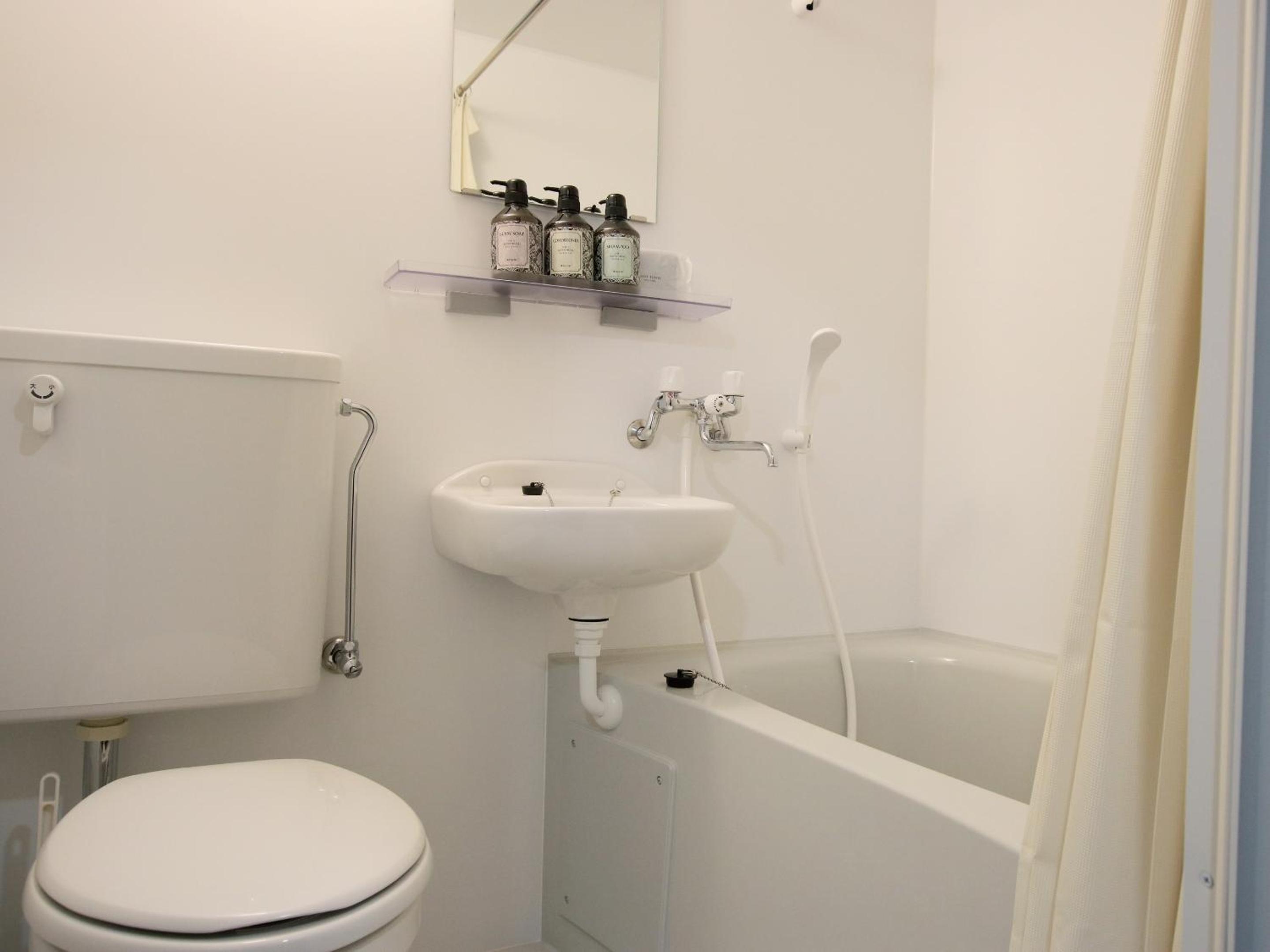 Standard Twin Room - Photo 4